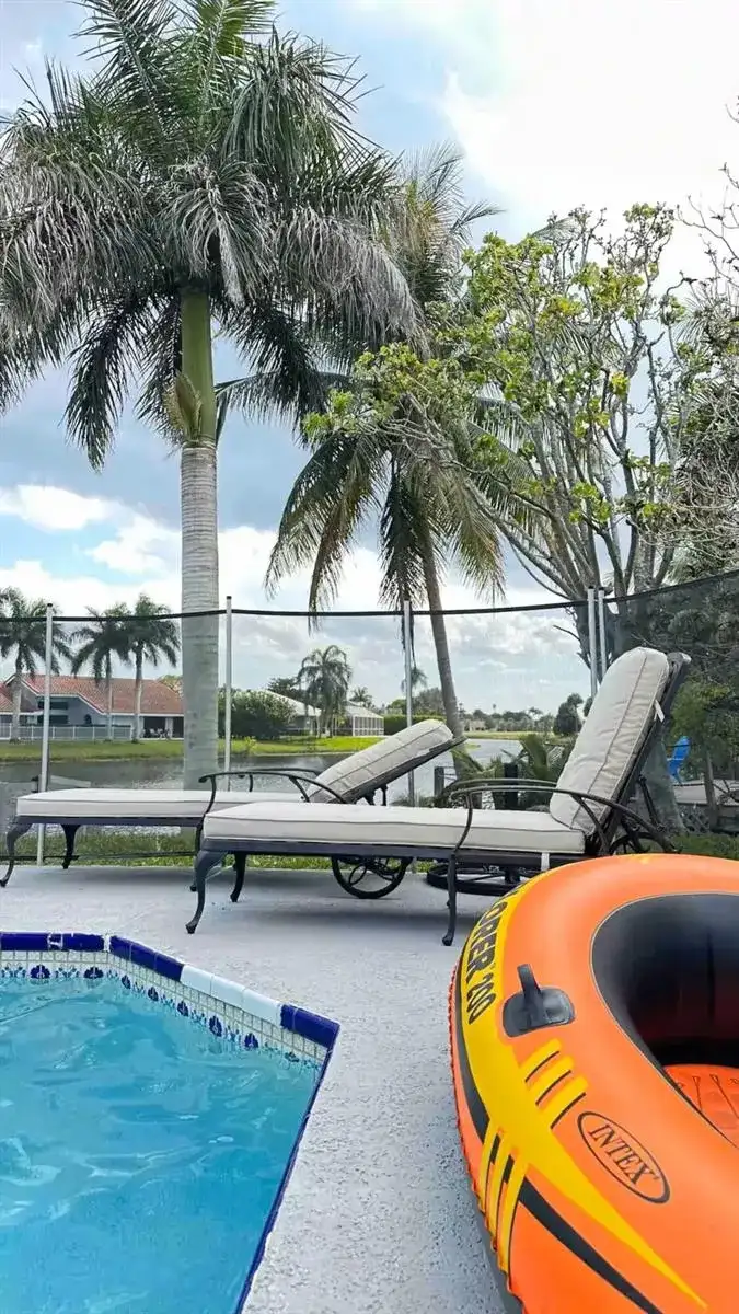 2060 Amesbury Circle, Wellington FL 33414 photo 3