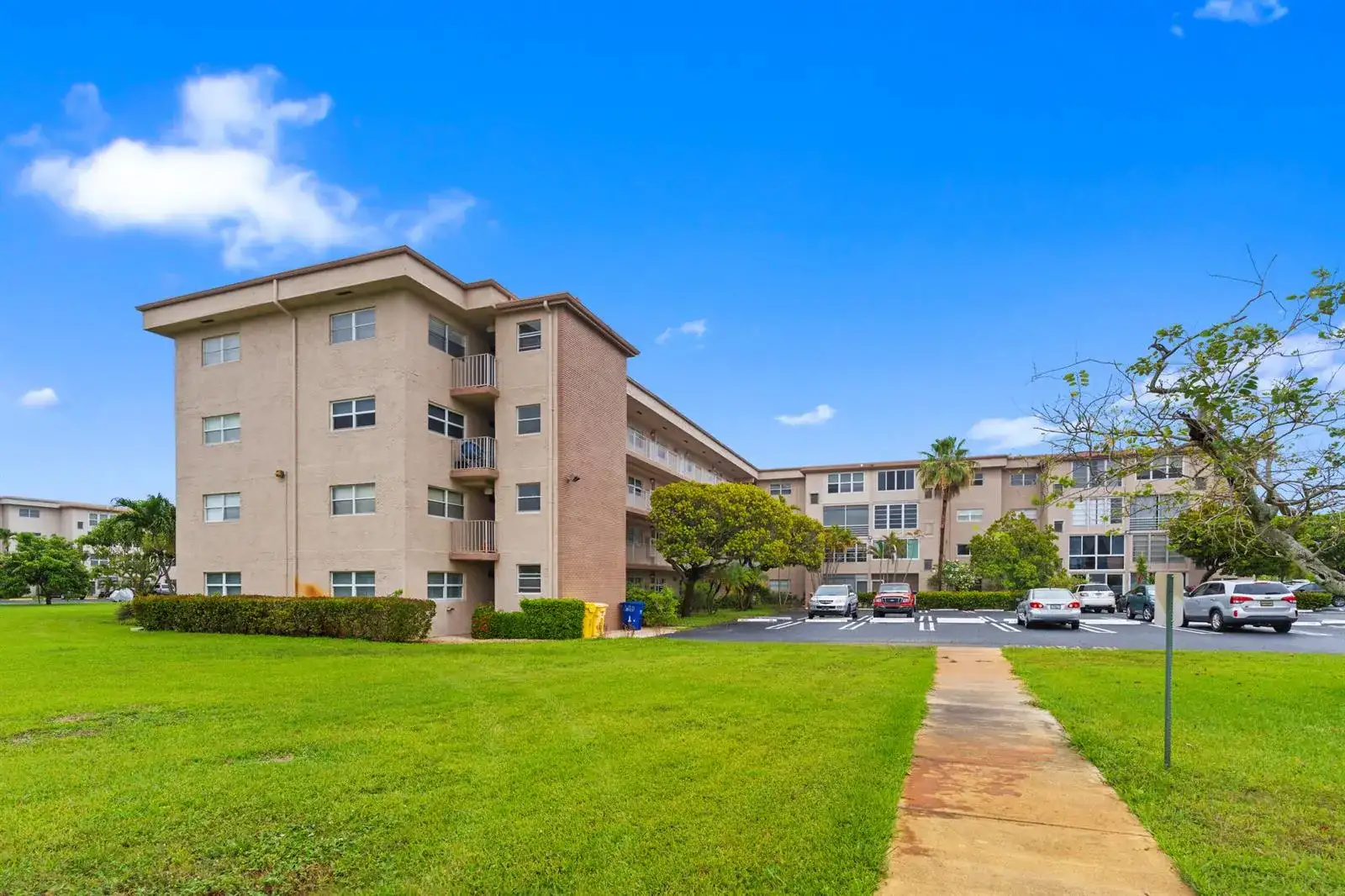 2615 NE 1st Court # 403, Boynton Beach FL 33435 photo 2