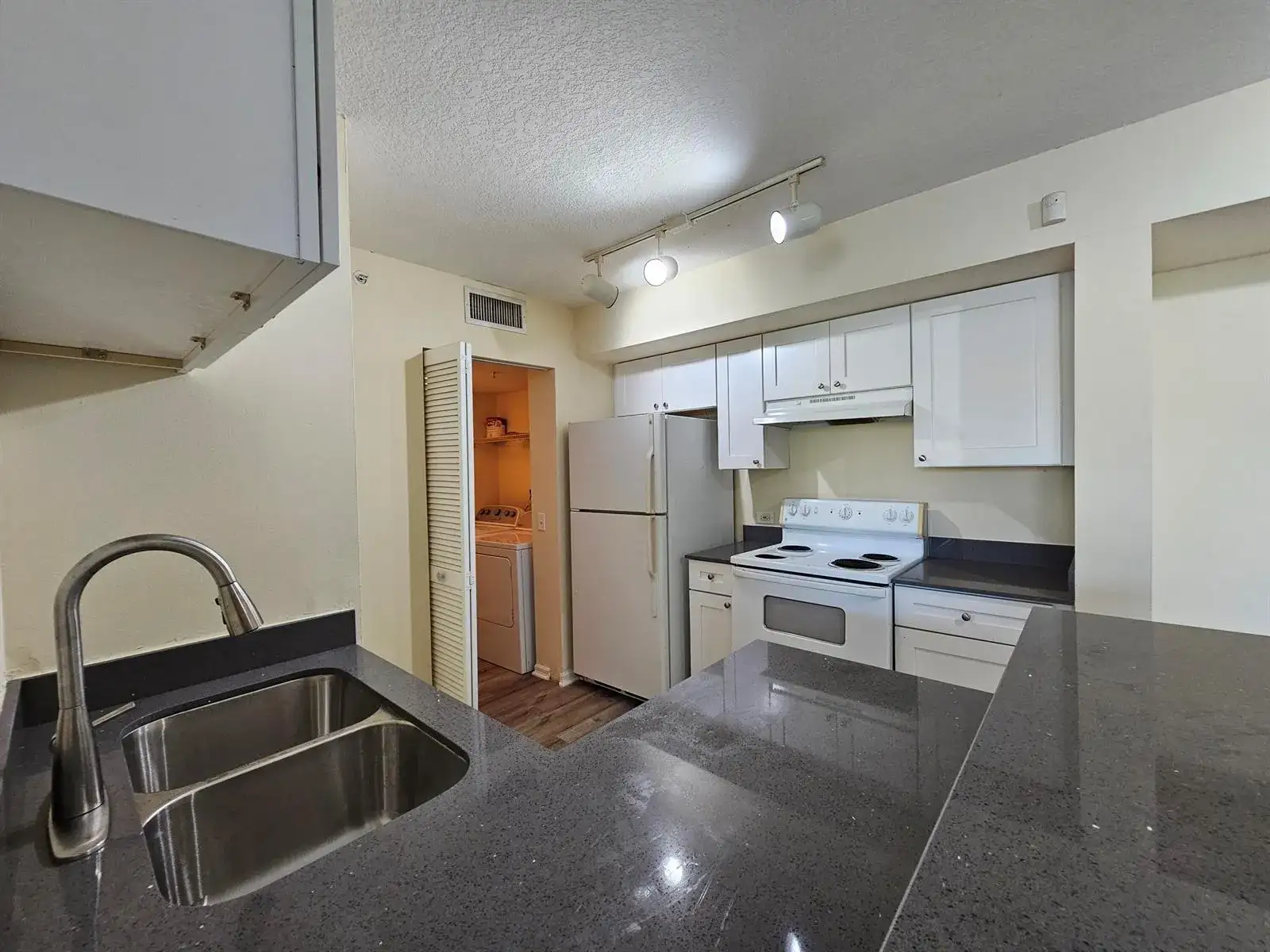 604 Villa Circle # 604, Boynton Beach FL 33435 photo 5