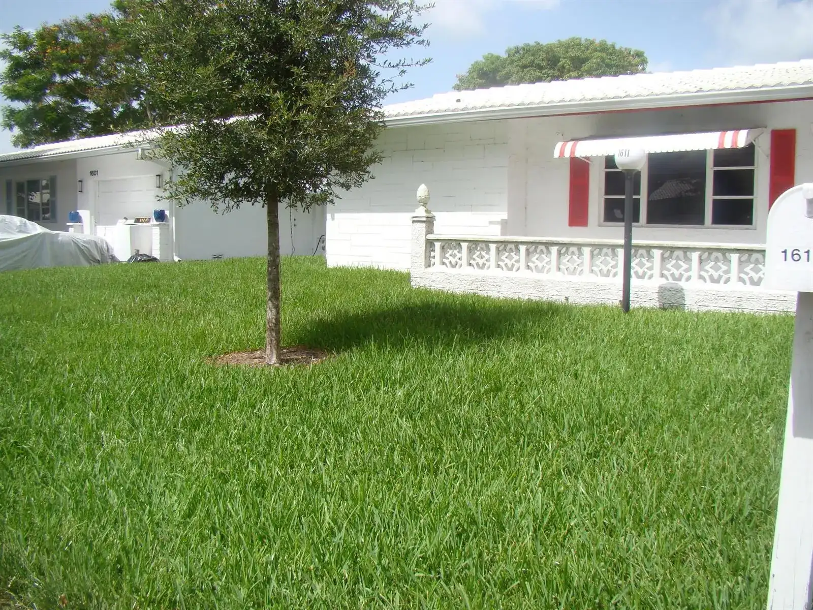 1611 NW 82nd Terrace, Plantation FL 33322 photo 2
