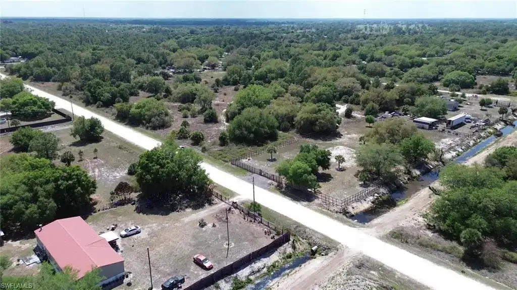 180 N Datil Street, Clewiston FL 33440 photo 2