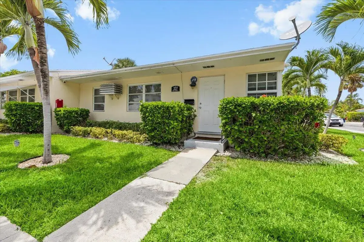 327 S Ocean Breeze # 1, Lake Worth FL 33460 photo 2