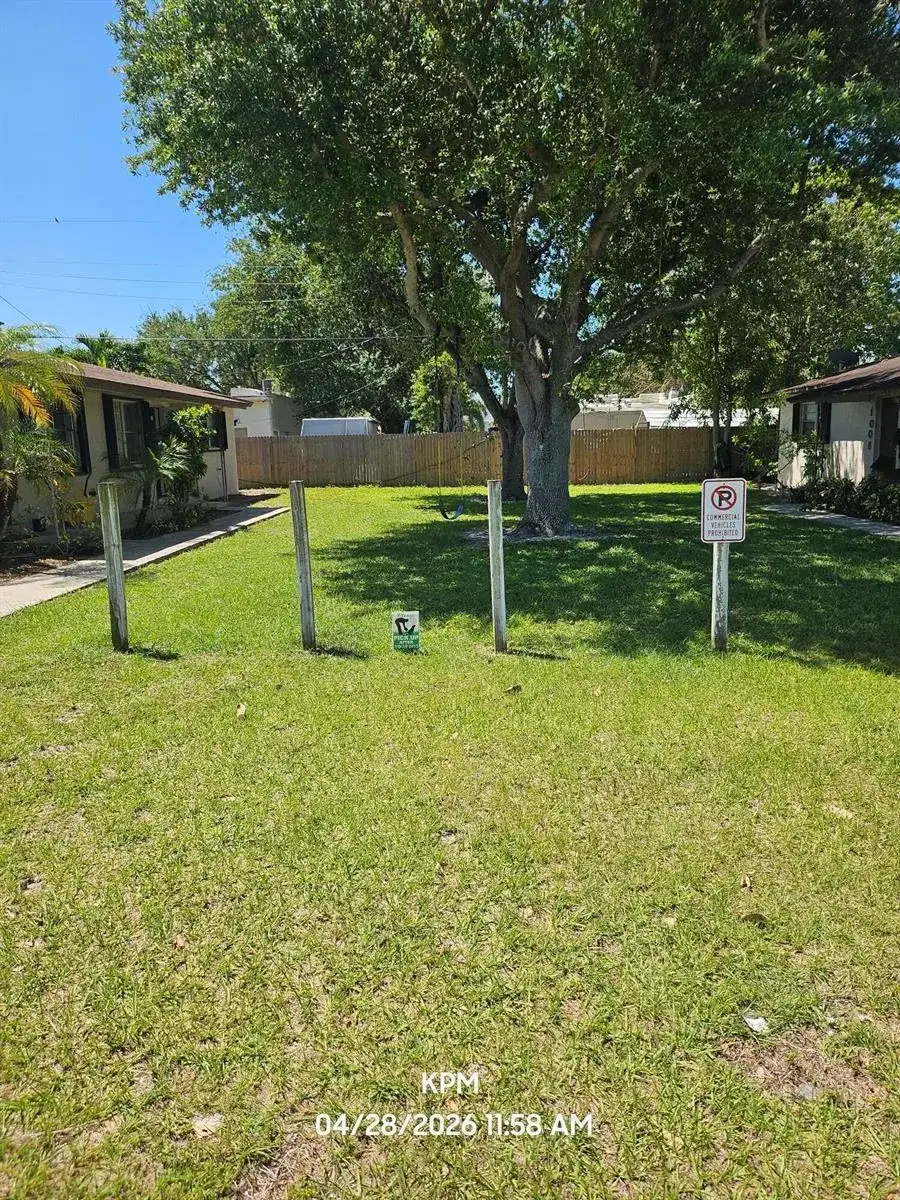 1016 Mcintosh Street, West Palm Beach FL 33405 photo 4