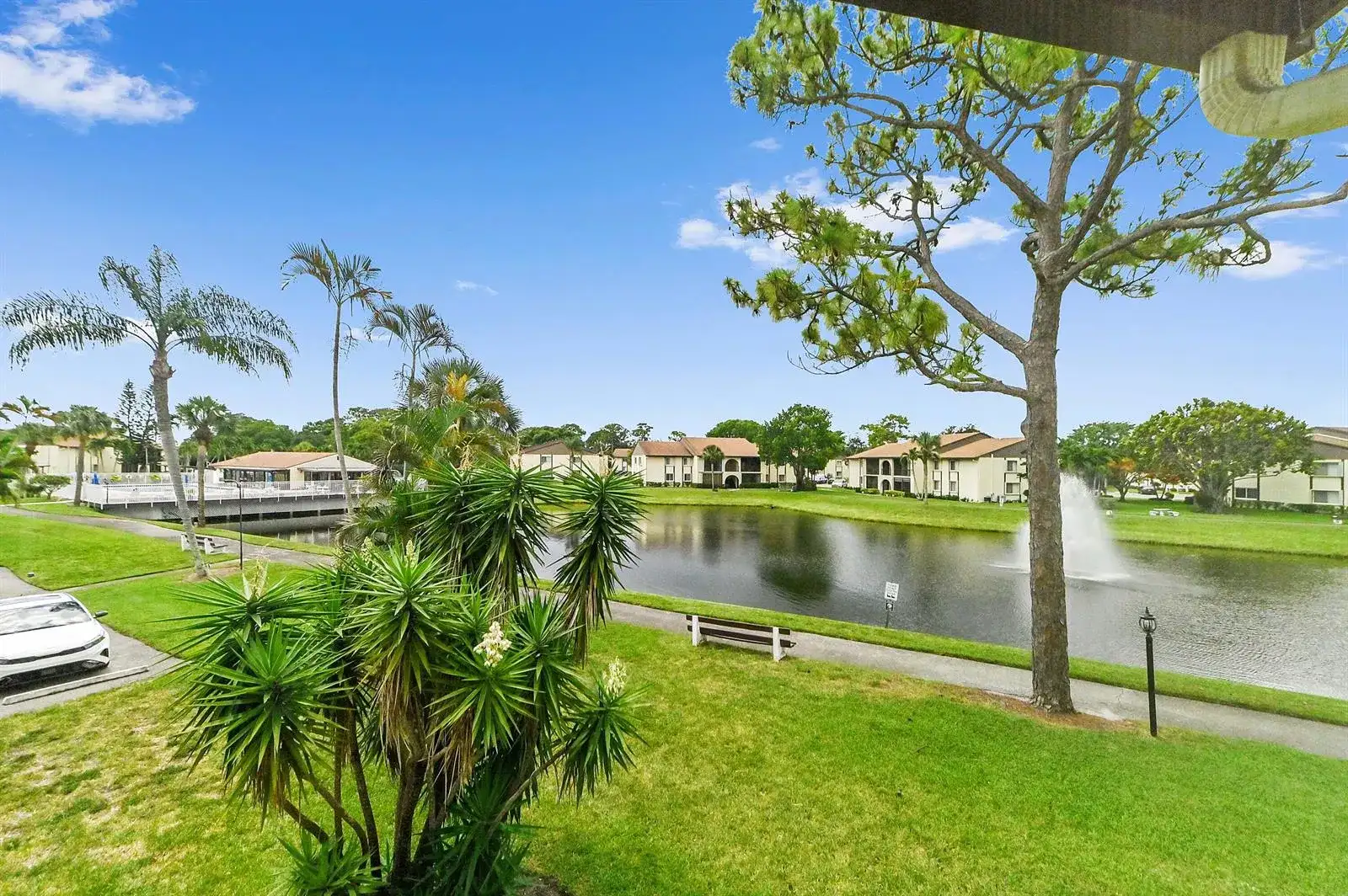 3561 Pine Tree Court # 2, FL 33463 photo 2