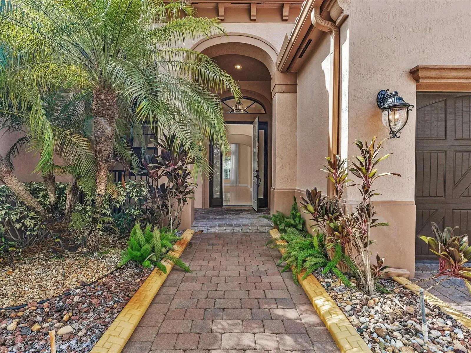 3445 NW 87th Avenue, Hollywood FL 33024 photo 3