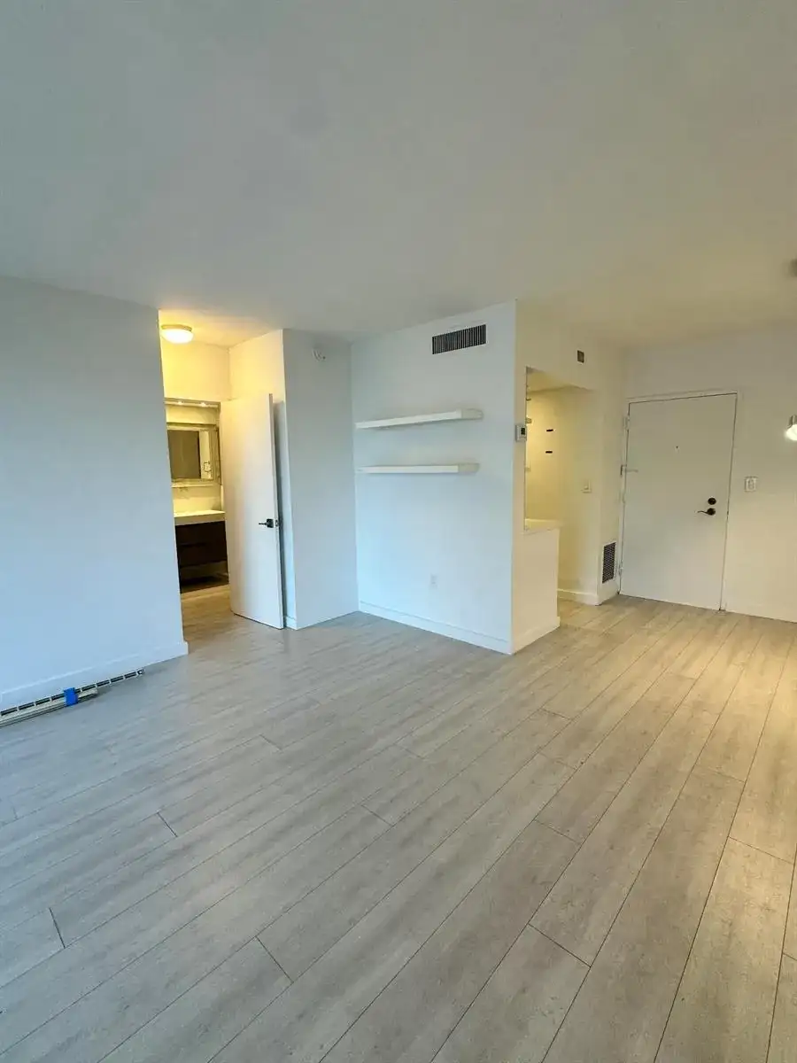 800 West Avenue # 637, Miami Beach FL 33139 photo 3