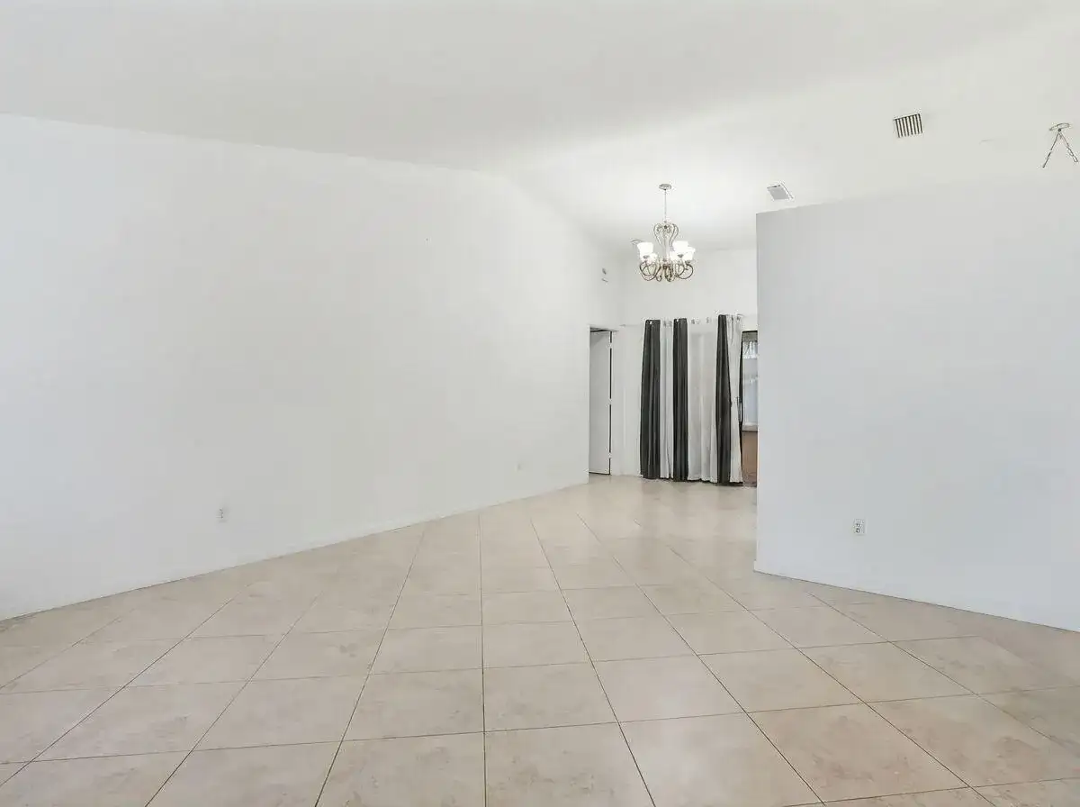 2171 NW 76th Avenue, Margate FL 33063 photo 3