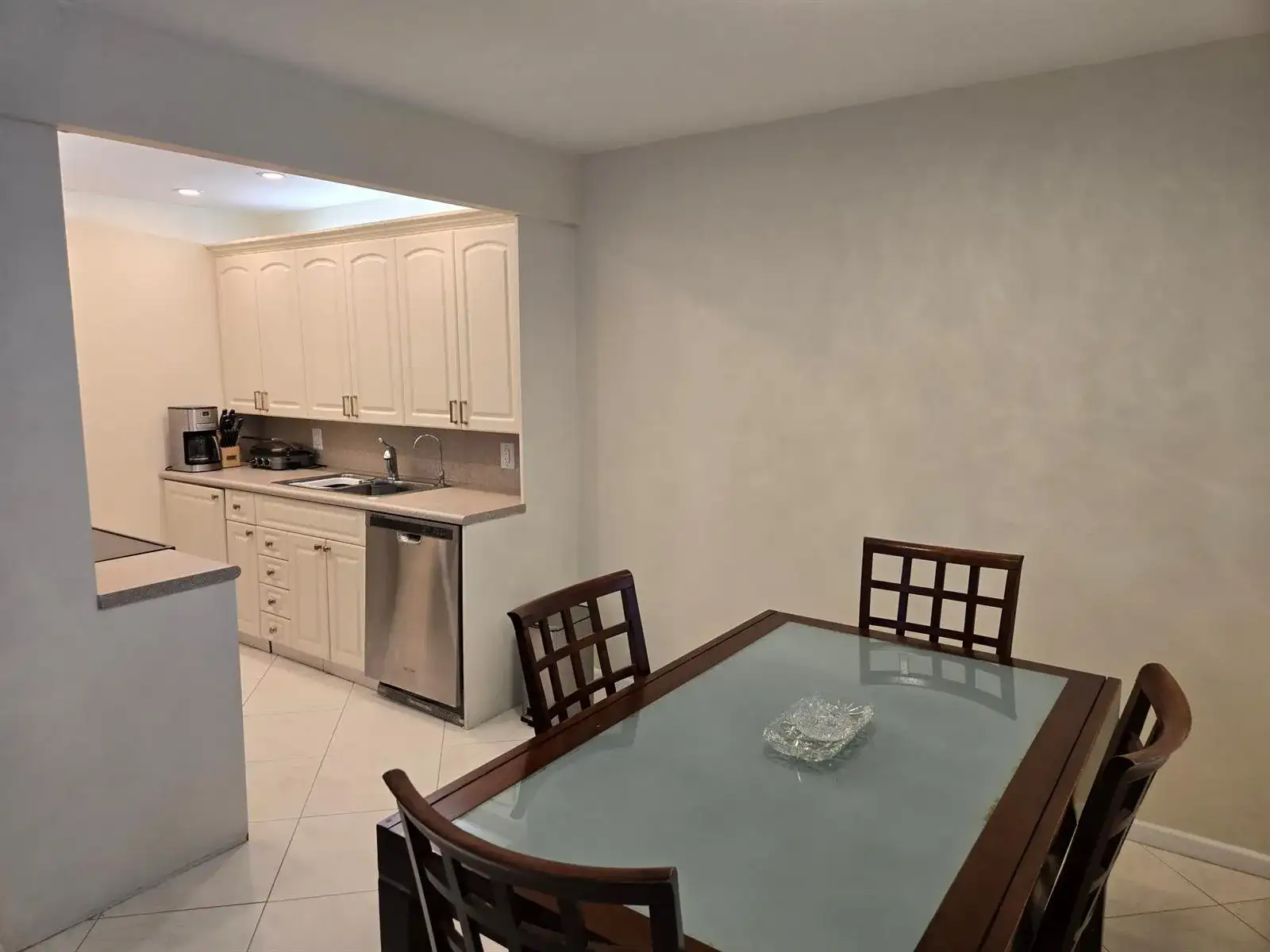 2031 Exeter, Boca Raton FL 33434 photo 2