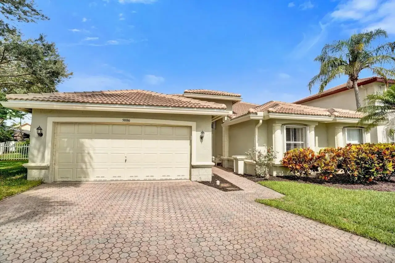 5886 Bay Hill Circle, Lake Worth FL 33463 photo 5