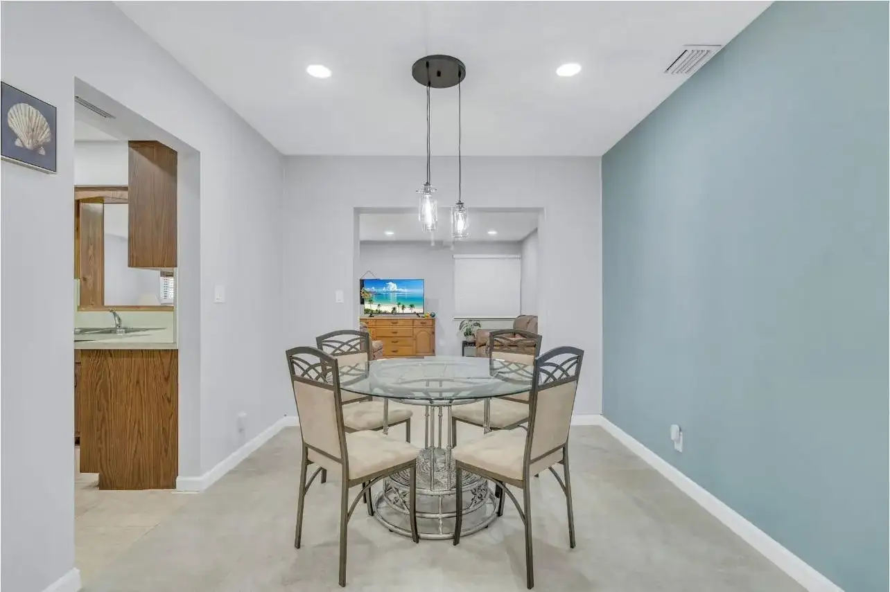 1304 SE 2nd Avenue, Deerfield Beach FL 33441 photo 3