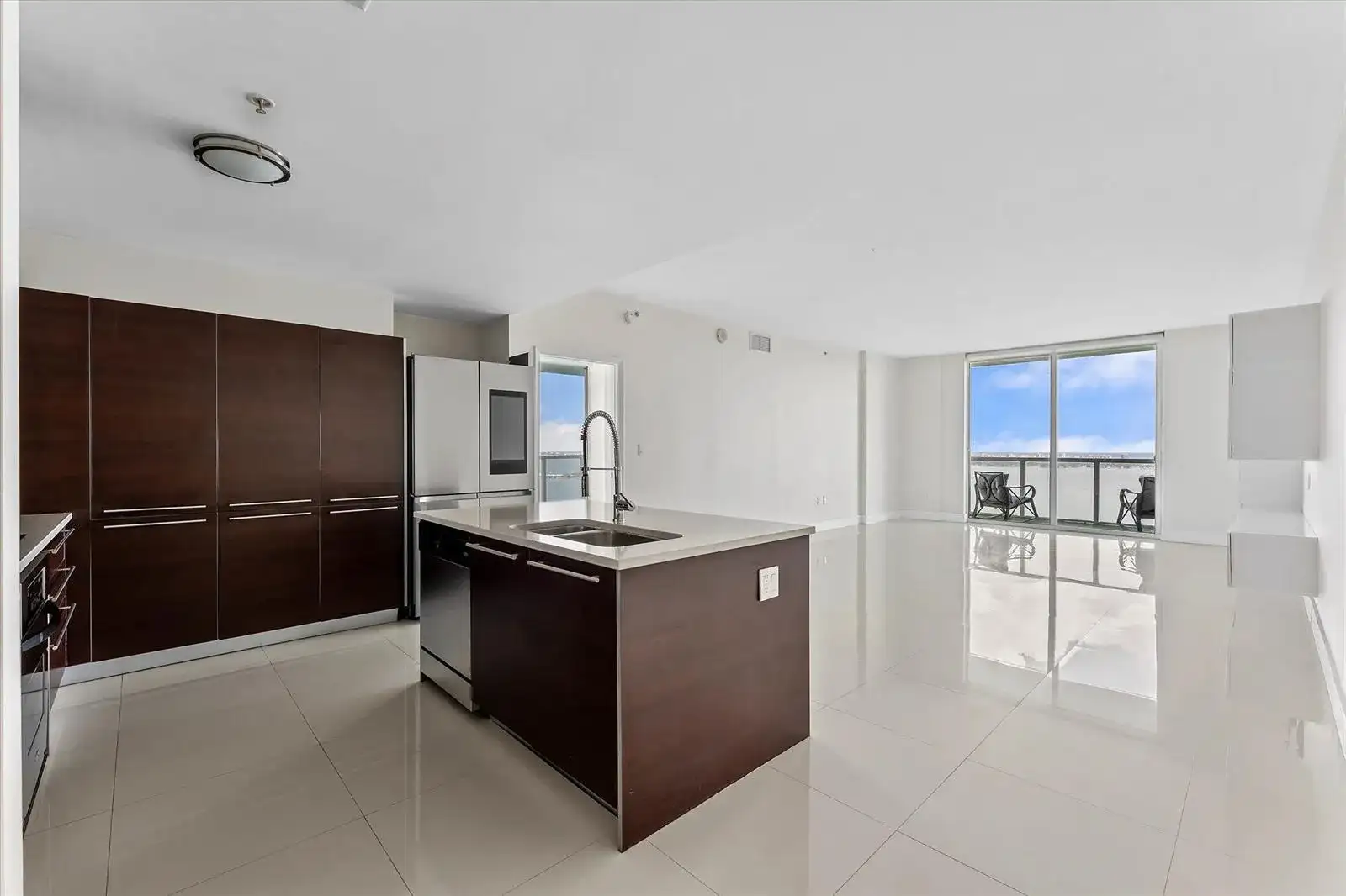 1900 N Bayshore Drive # 3702, Miami FL 33132 photo 2