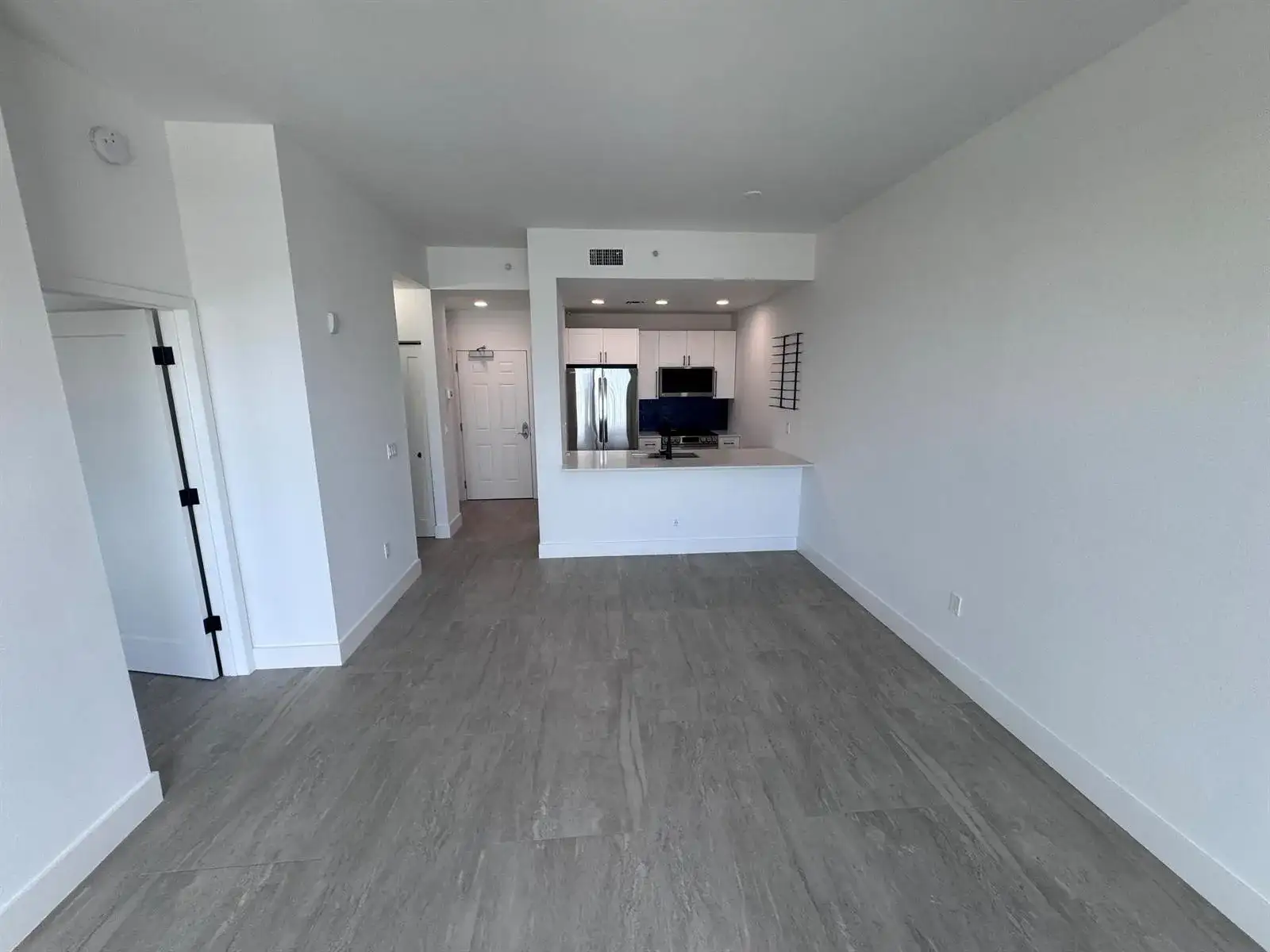 511 Lucerne Avenue # 611, FL 33460 photo 3