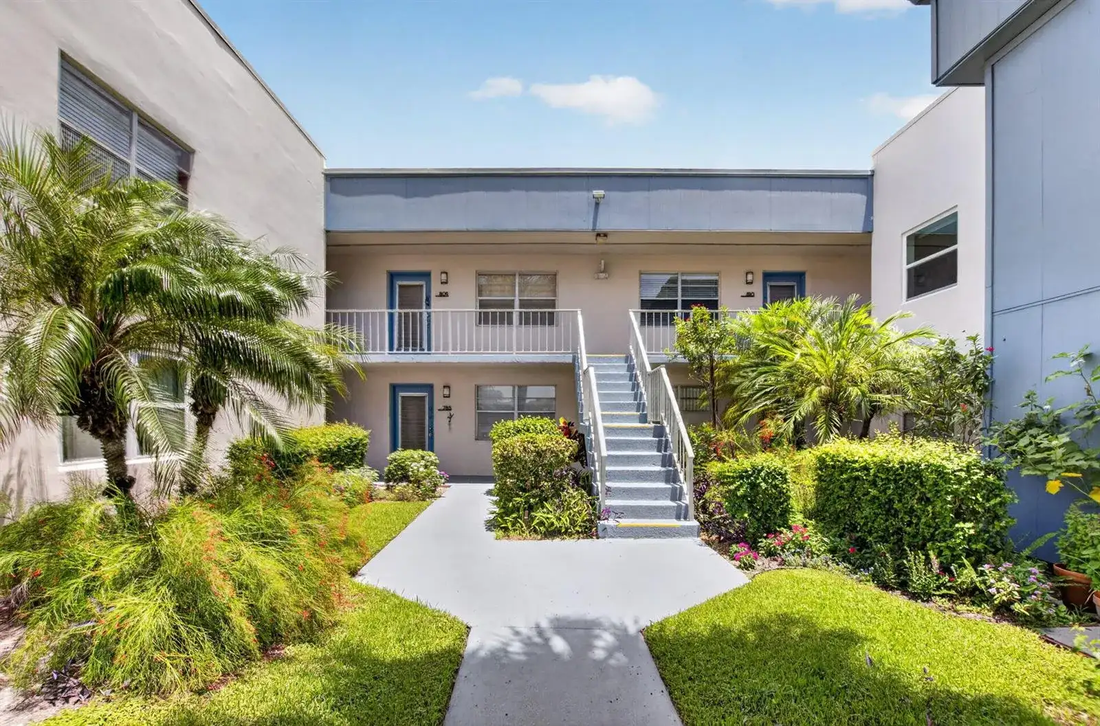 809 Normandy Q # 809, Delray Beach FL 33484 photo 2