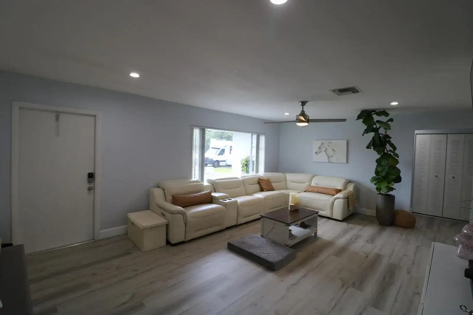 9410 NW 81st Court, Tamarac FL 33321 photo 5