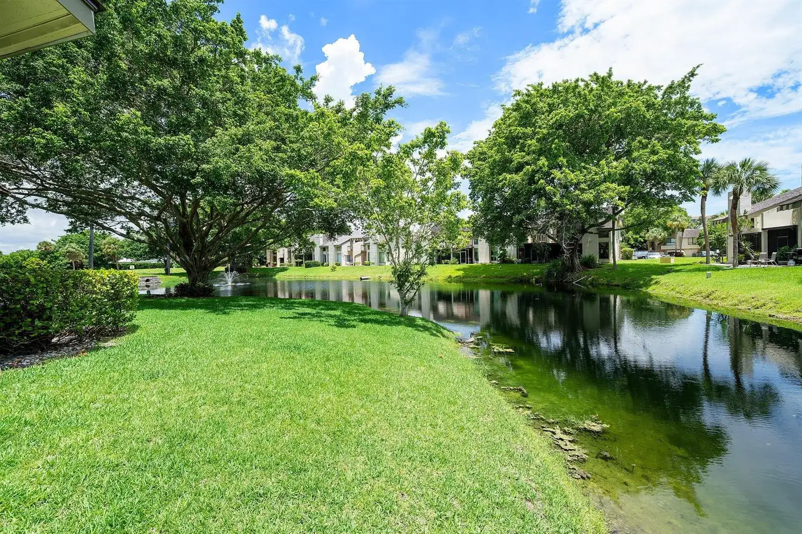 6096 Glendale Drive, Boca Raton FL 33433 photo 4