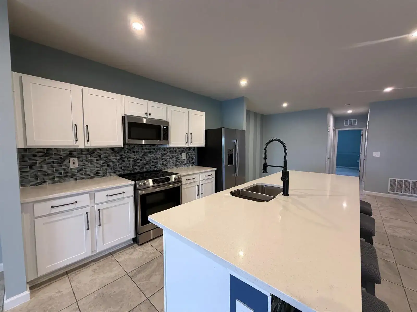 812 Persimmon Place, Fort Pierce FL 34981 photo 3