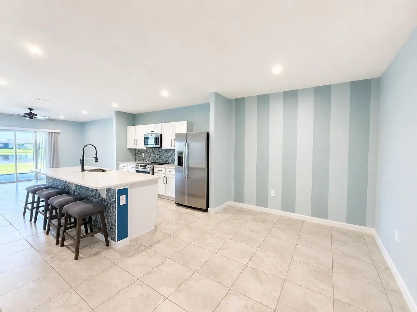 812 Persimmon Place, Fort Pierce FL 34981 photo 4