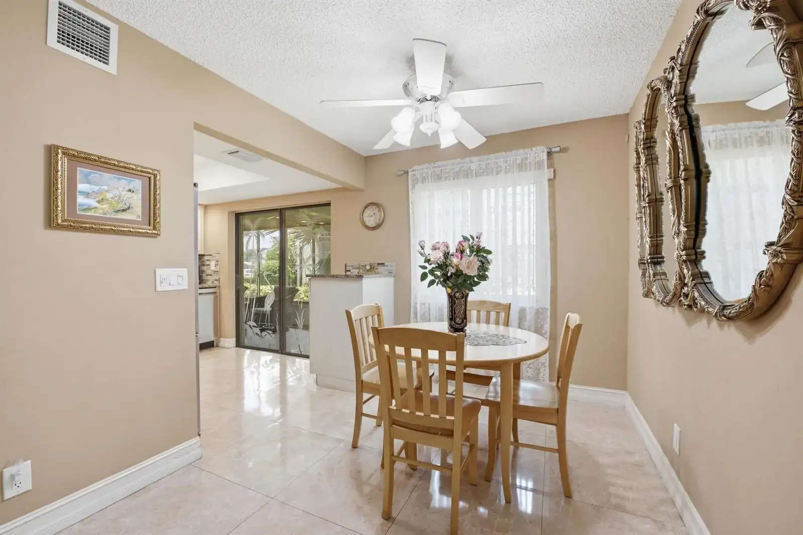 54 Capri B, Delray Beach FL 33484 photo 4