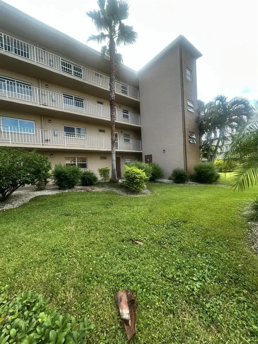 300 NE 26th Avenue # 113, Boynton Beach FL 33435 photo 2