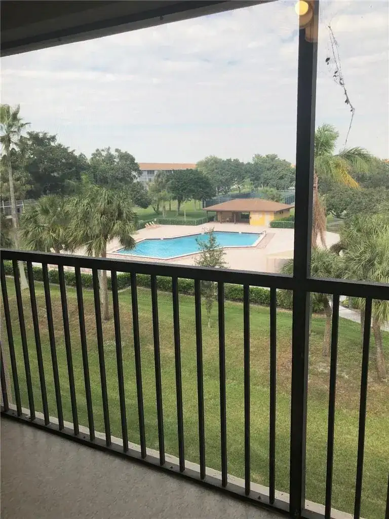 13455 SW 16th Court, Pembroke Pines FL 33027 photo 4