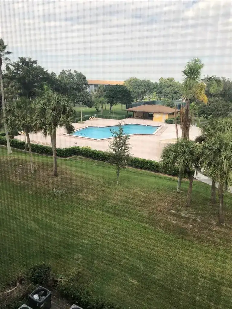 13455 SW 16th Court, Pembroke Pines FL 33027 photo 5