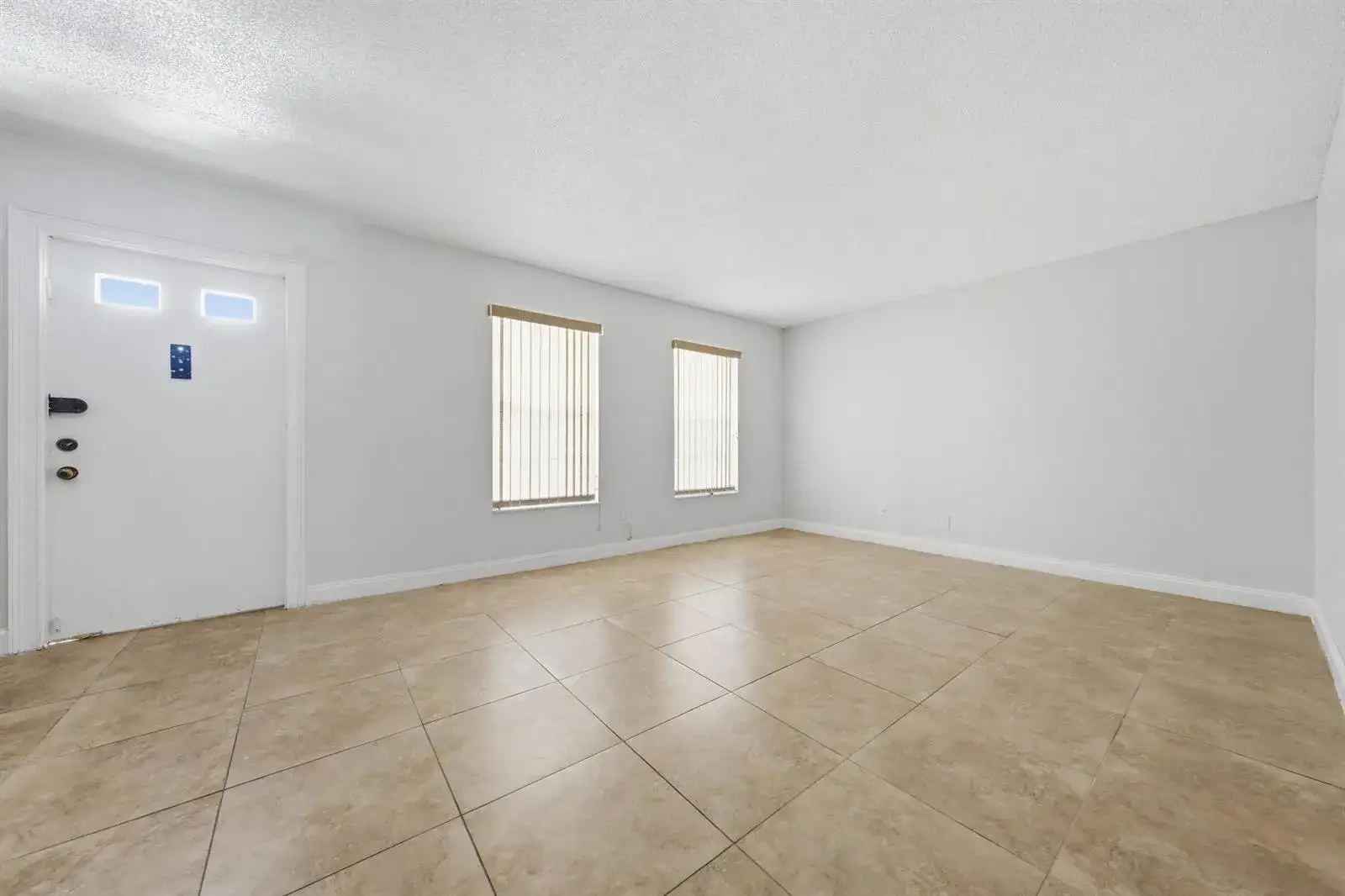 52 Canterbury Lane, Tamarac FL 33319 photo 5