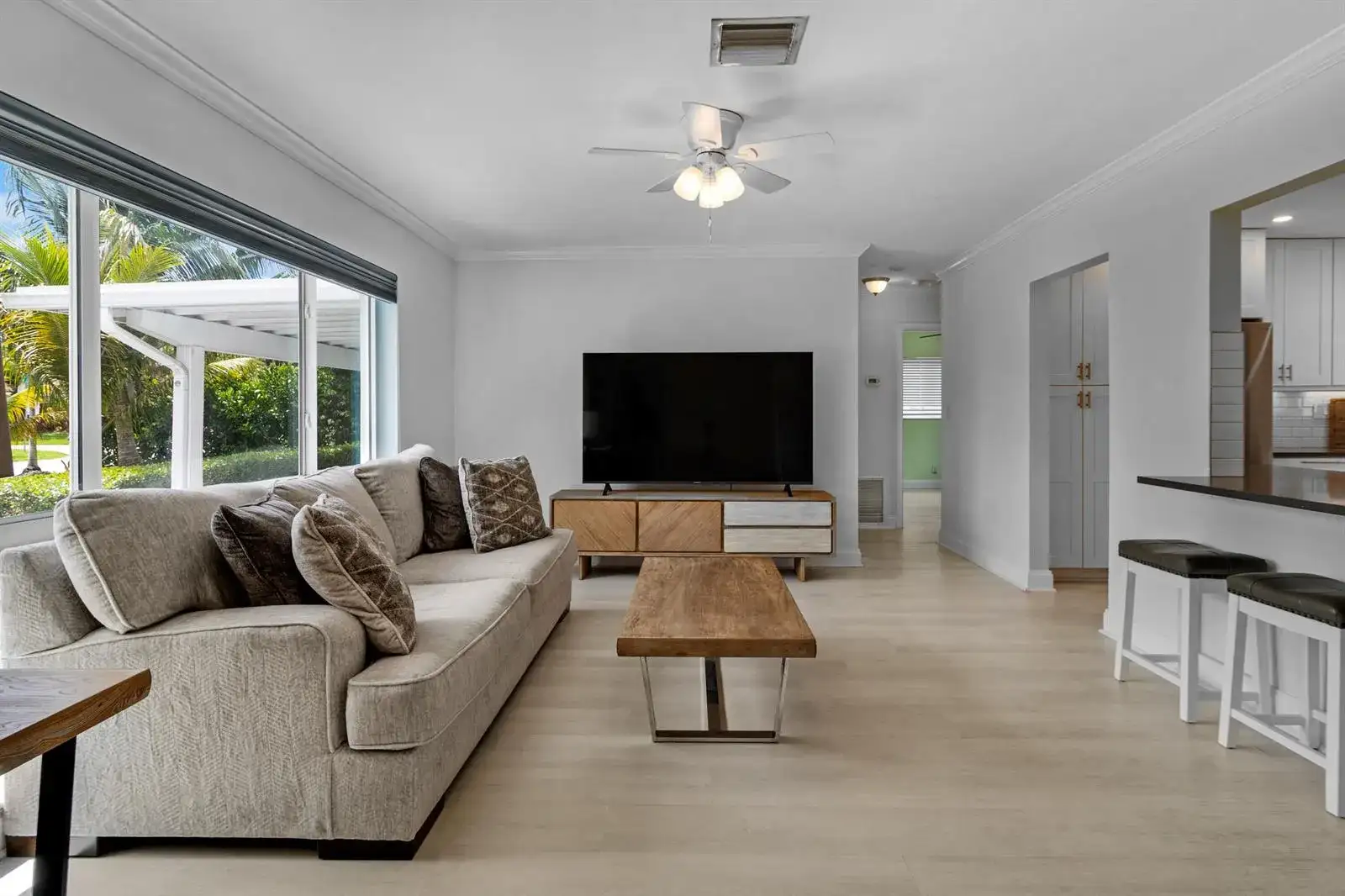 5541 NE 19th Avenue, Fort Lauderdale FL 33308 photo 2