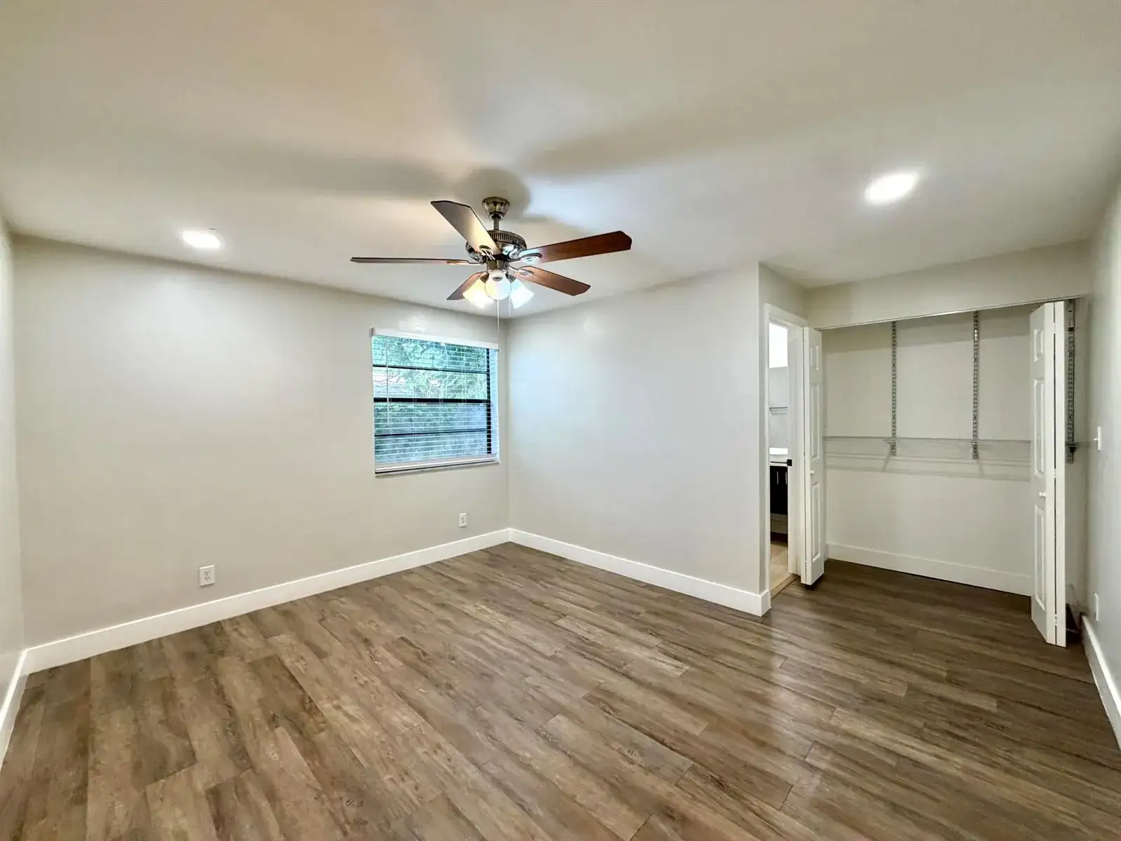 661 NW 23rd Terrace, Pompano Beach FL 33069 photo 5