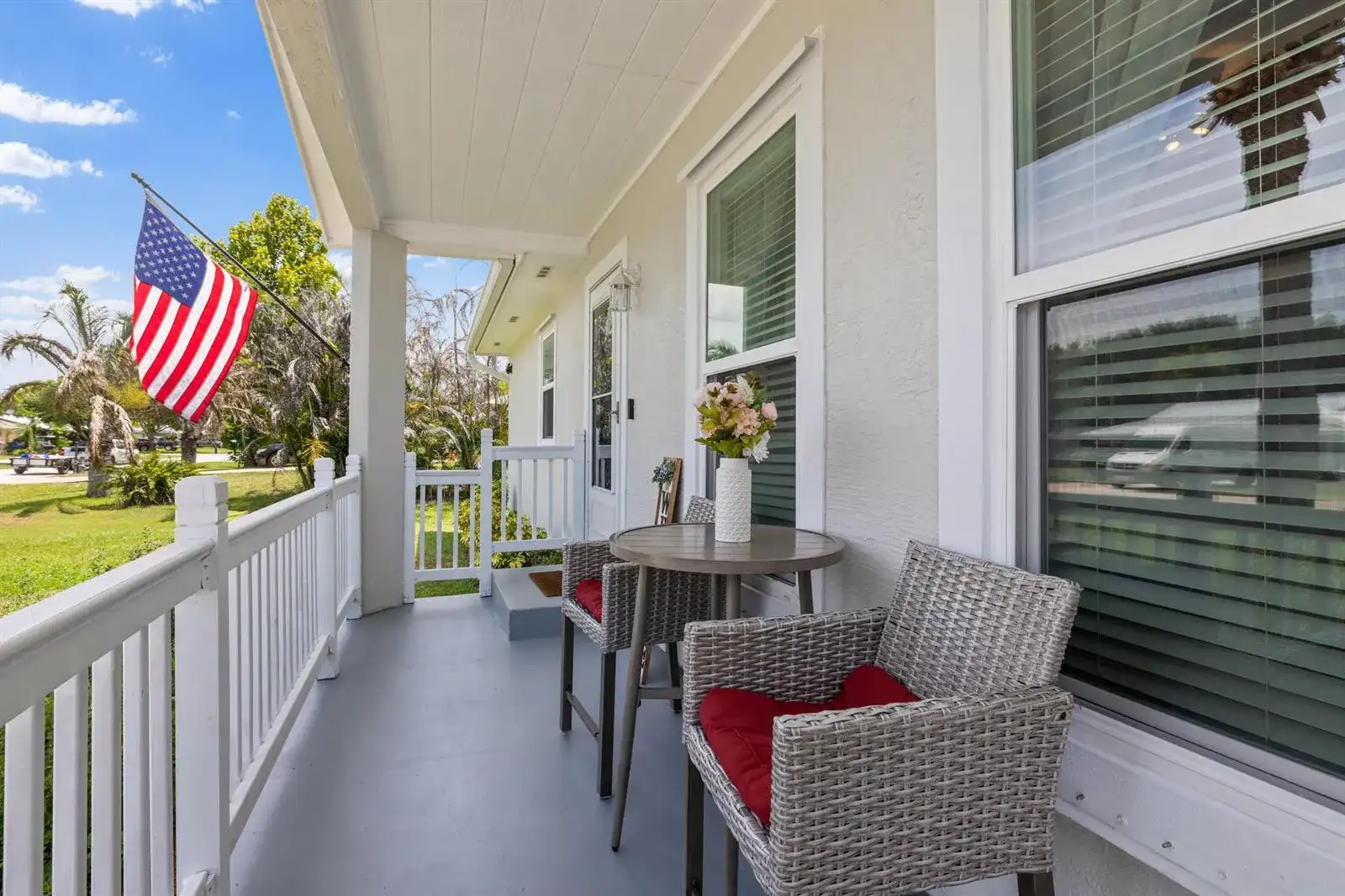 305 17th Avenue, Vero Beach FL 32962 photo 2