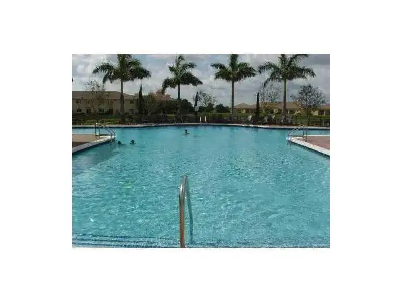 1570 NE 33 Road # 201, Homestead FL 33033 photo 2