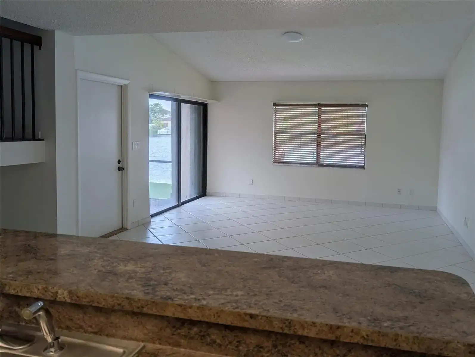 1061 NW 122nd Terrace, Pembroke Pines FL 33026 photo 5