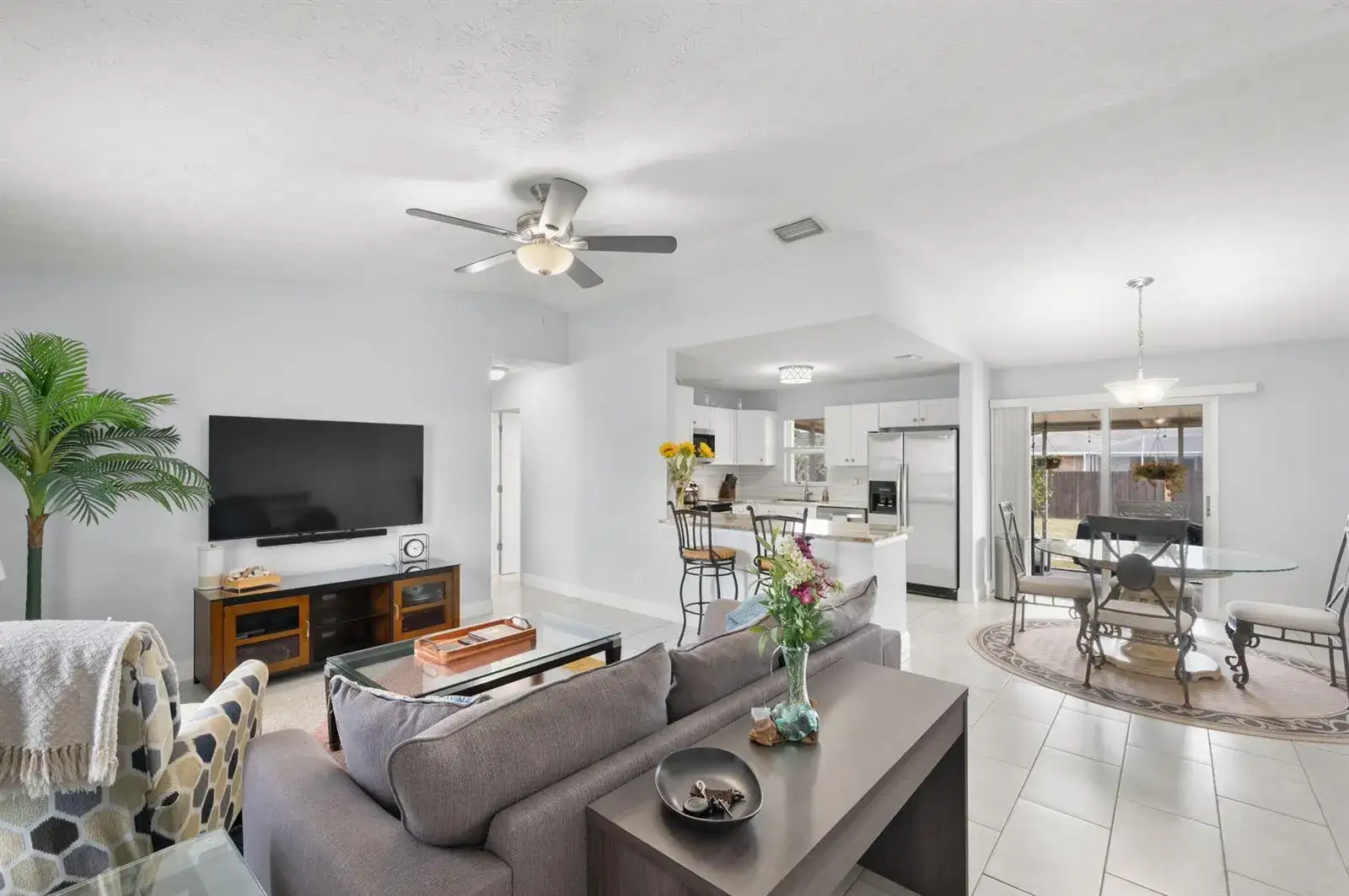 1098 SW Janette Avenue, Port St. Lucie FL 34953 photo 3