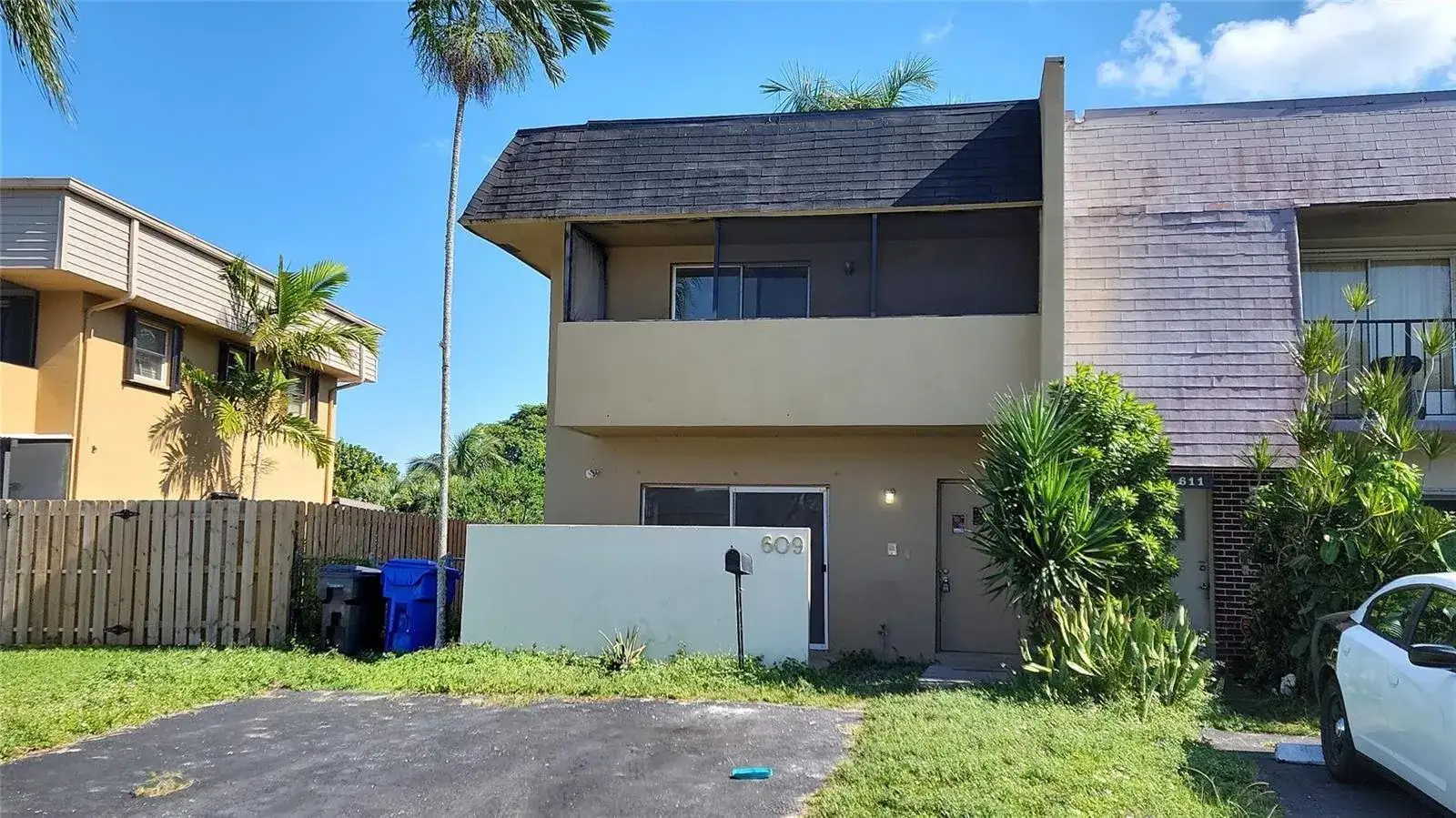 609 SW 79th Terrace, North Lauderdale FL 33068 photo 2