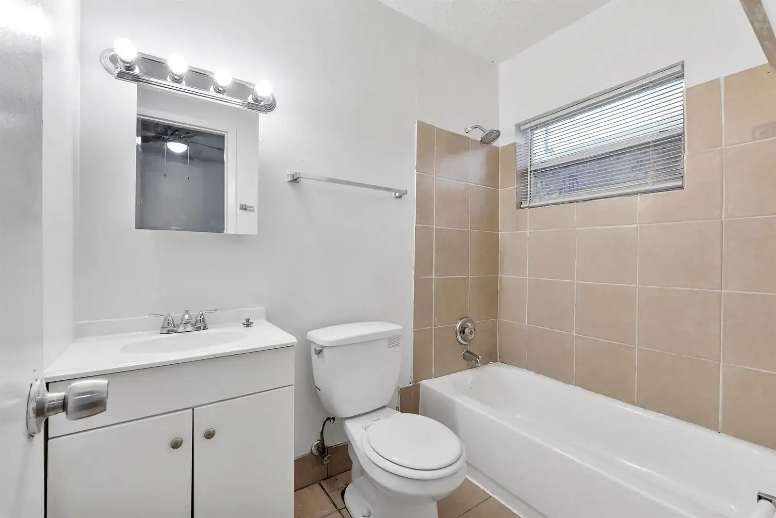 279 SW 1st Street # 2, Deerfield Beach FL 33441 photo 3