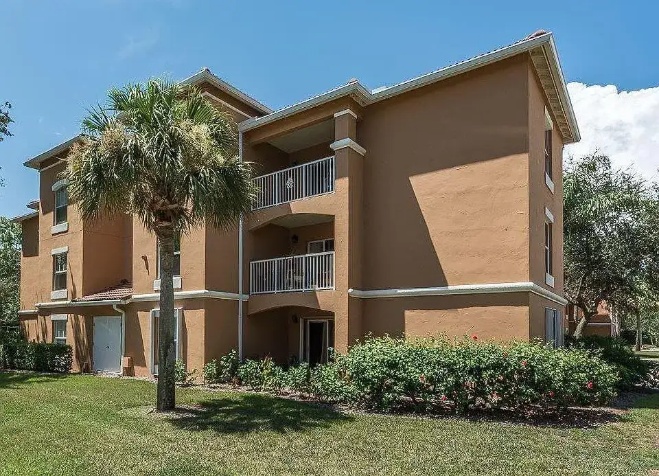 5080 Fairways Circle # G202, Vero Beach FL 32967 photo 2