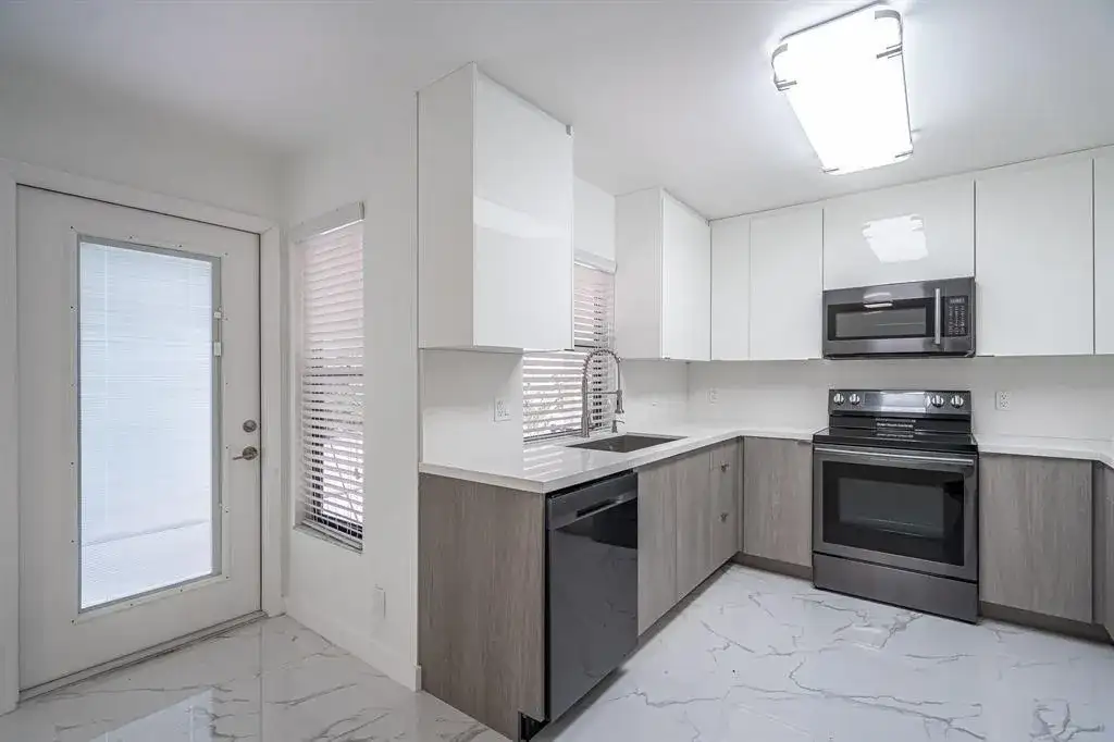 5536 Eton Court, Boca Raton FL 33486 photo 3