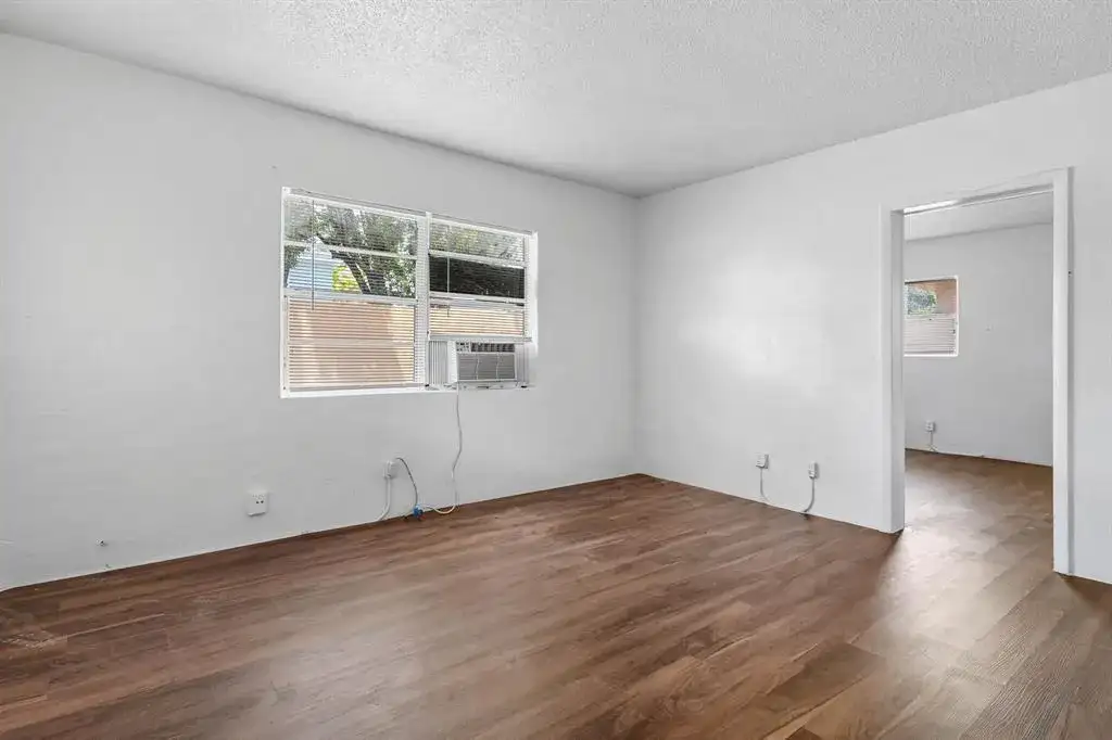 279 SW 1ST Street # 4, Deerfield Beach FL 33441 photo 3