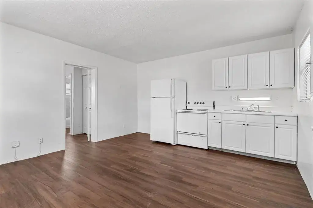 279 SW 1ST Street # 4, Deerfield Beach FL 33441 photo 4