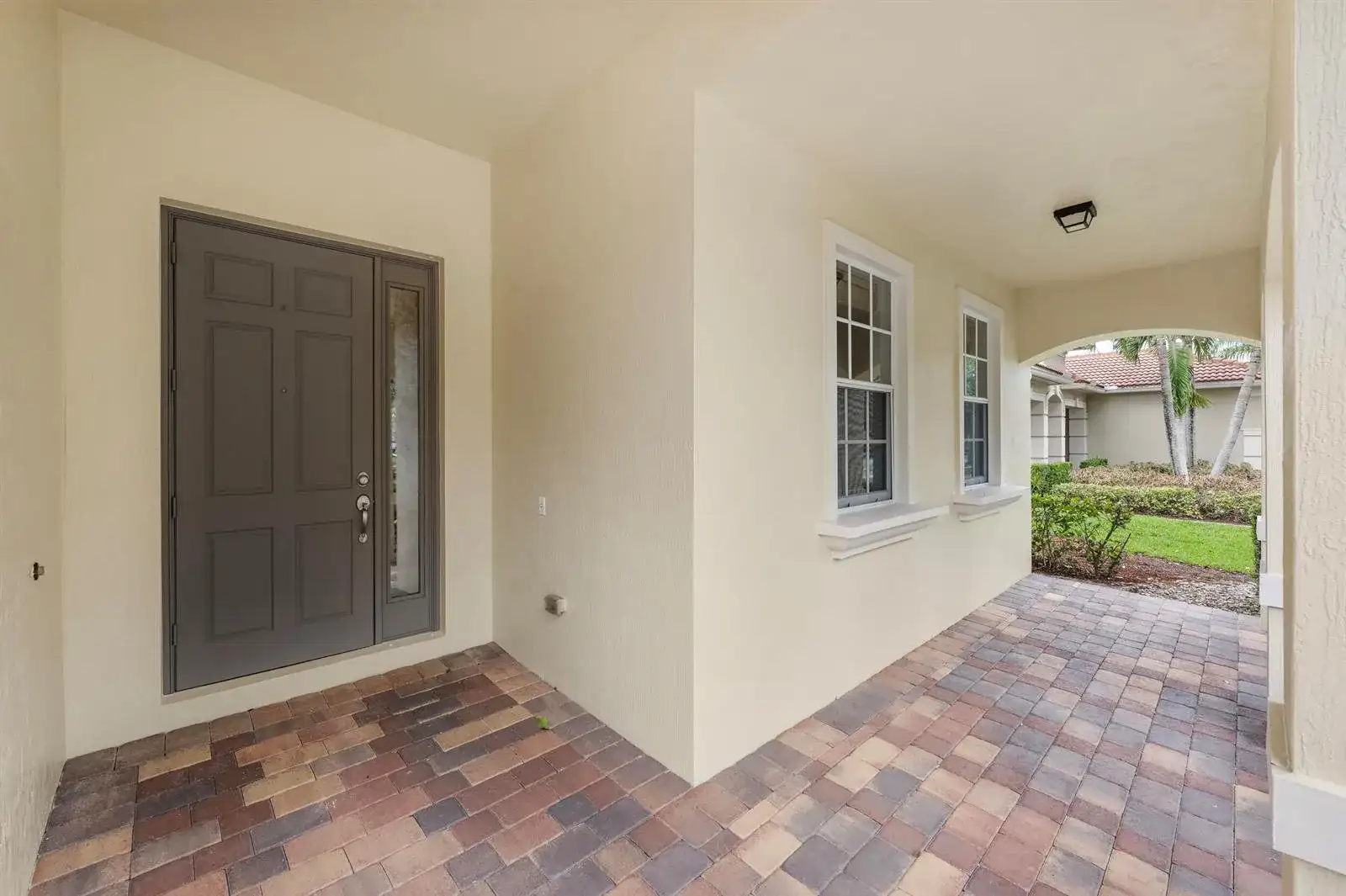6752 OSAGE Circle, FL 33413 photo 4