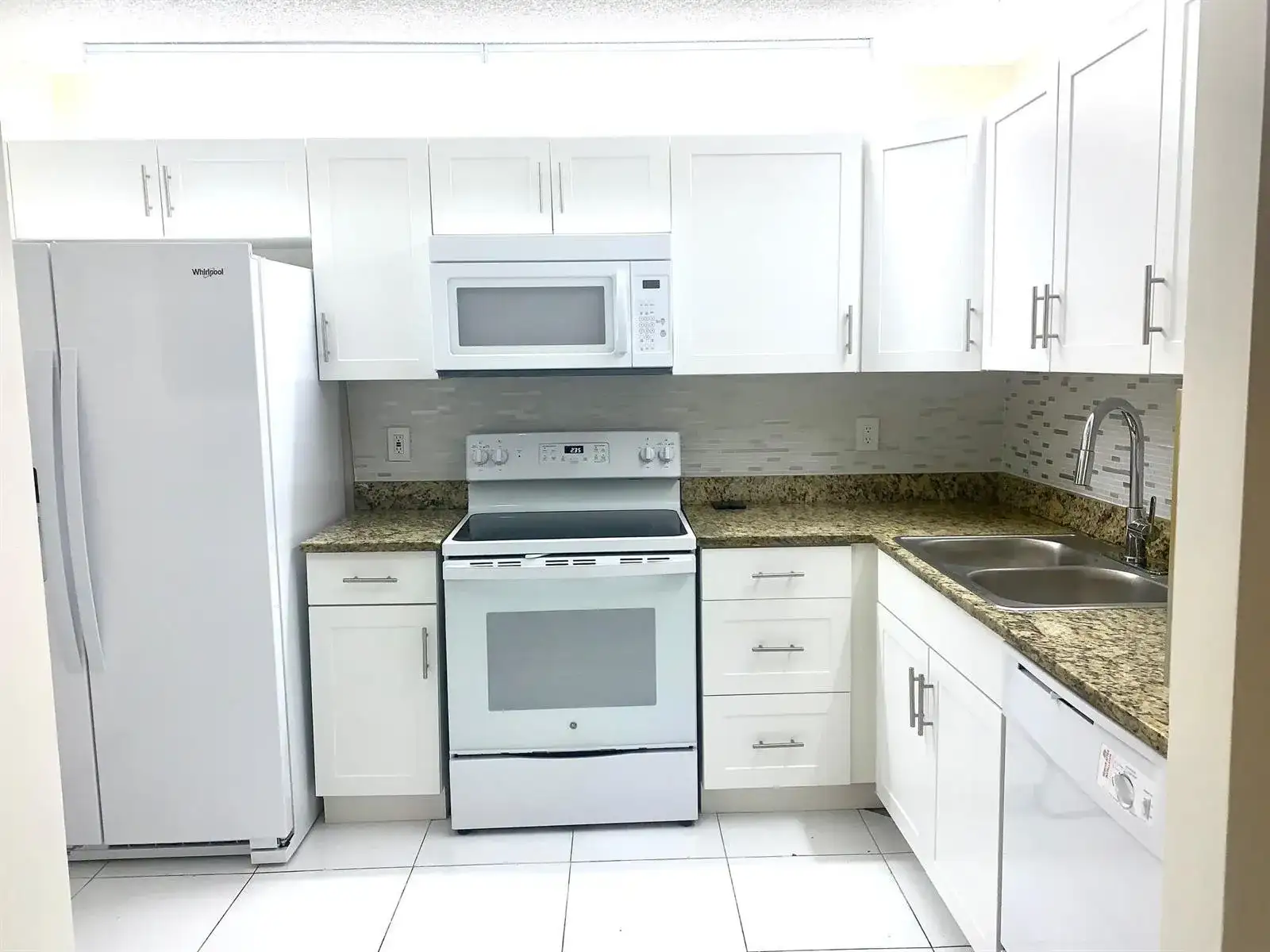 3104 Waterview Circle, Palm Springs FL 33461 photo 4