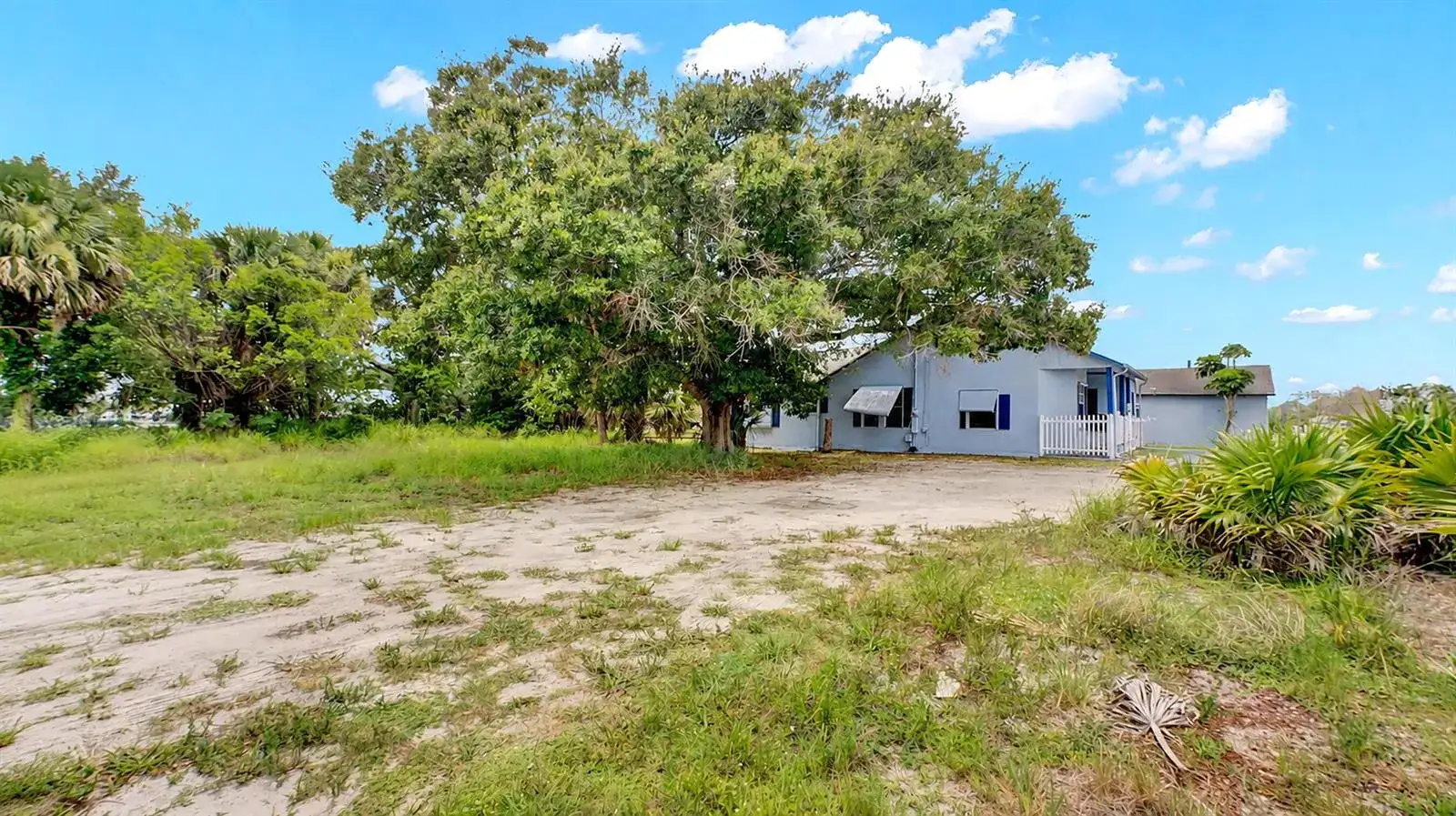 312 SE M.l.k. Jr Boulevard, Stuart FL 34994 photo 4