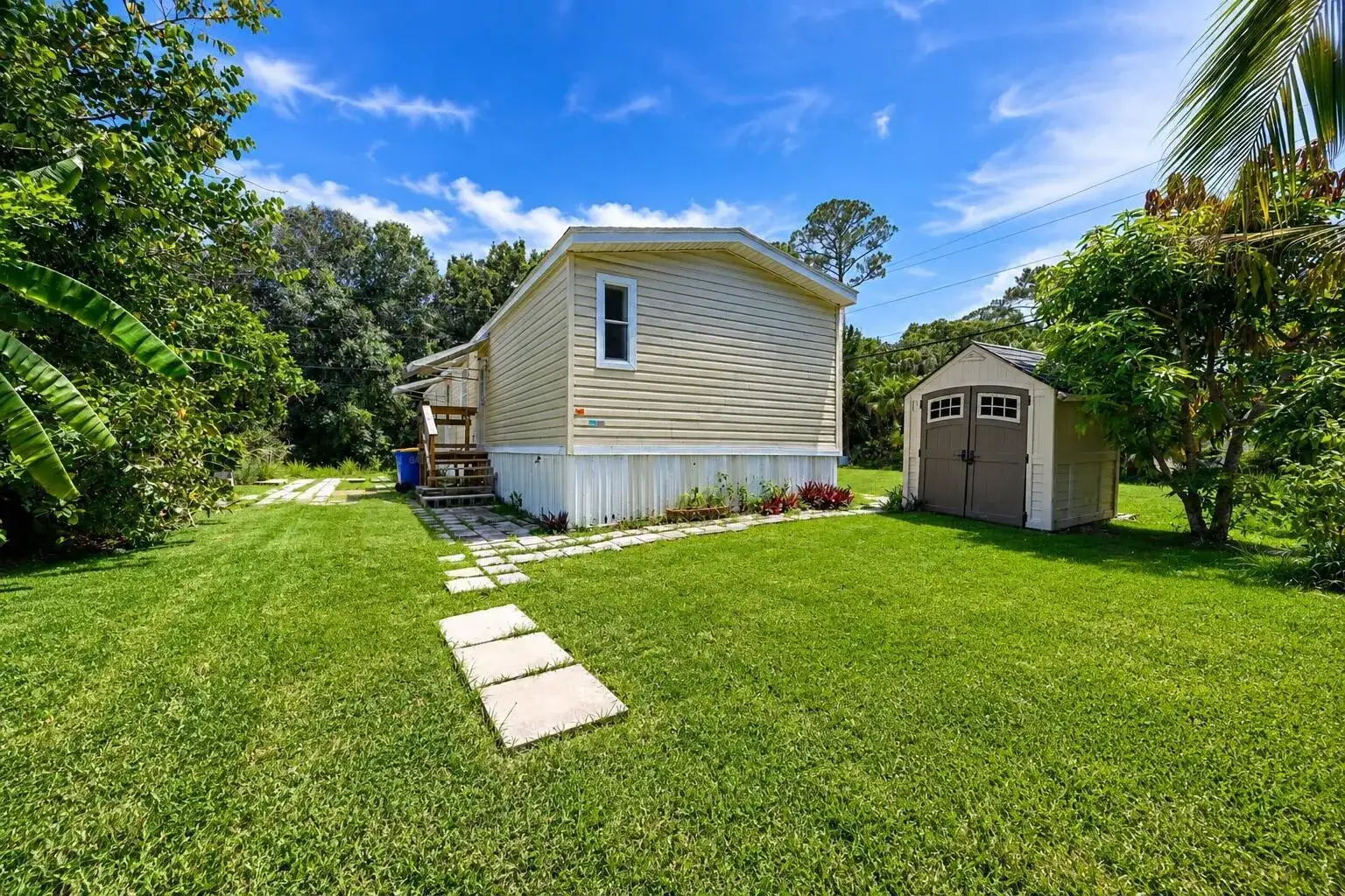 8137 SW WILDWOOD Drive, Stuart FL 34997 photo 3