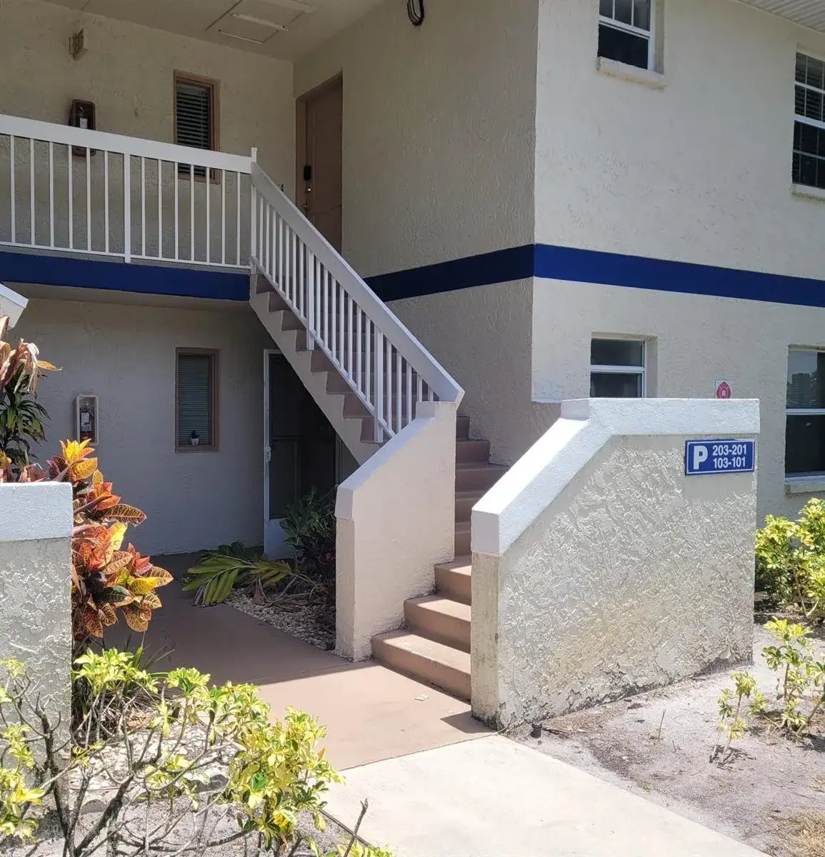 1522 SE Royal Green Circle # 201, FL 34952 photo 2