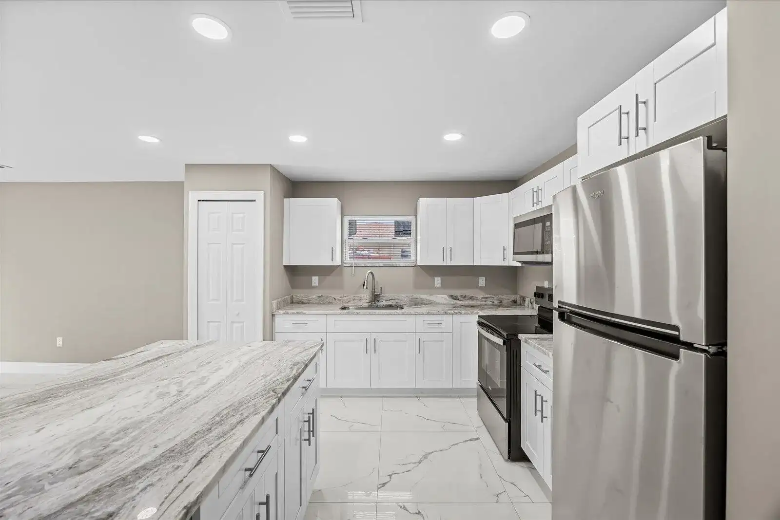909 20TH N, Fort Pierce FL 34950 photo 5
