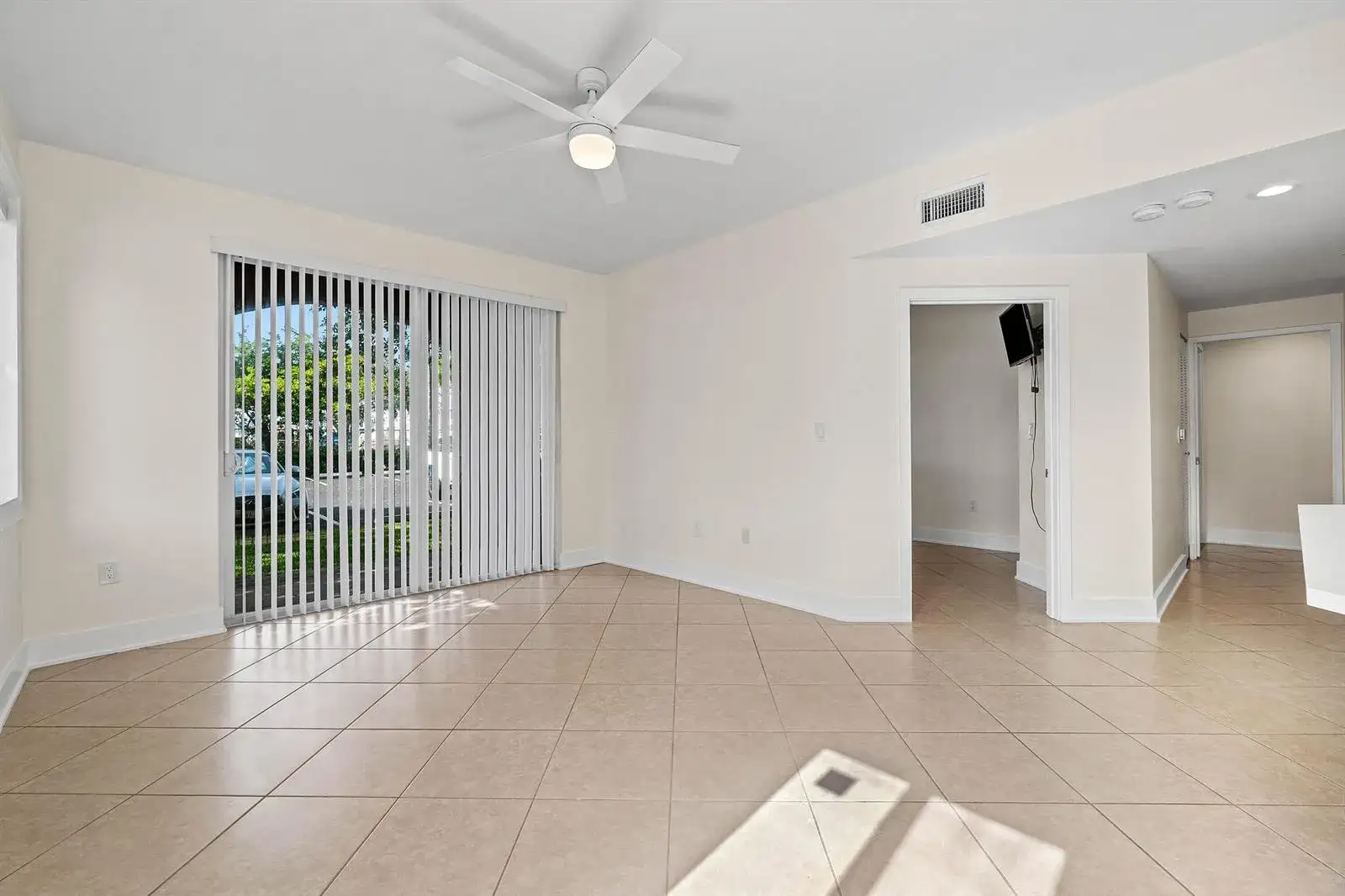 1000 Scotia Drive # 102, Hypoluxo FL 33462 photo 4