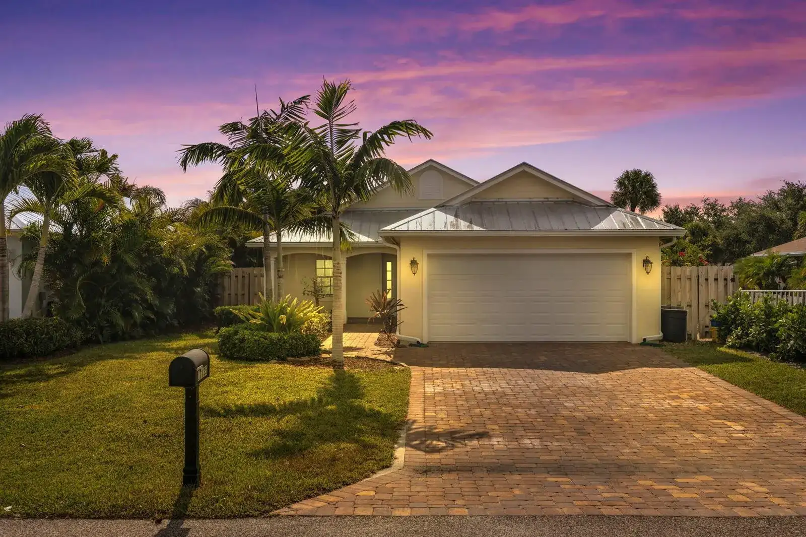 17735 CARVER Avenue, Jupiter FL 33458 photo 2