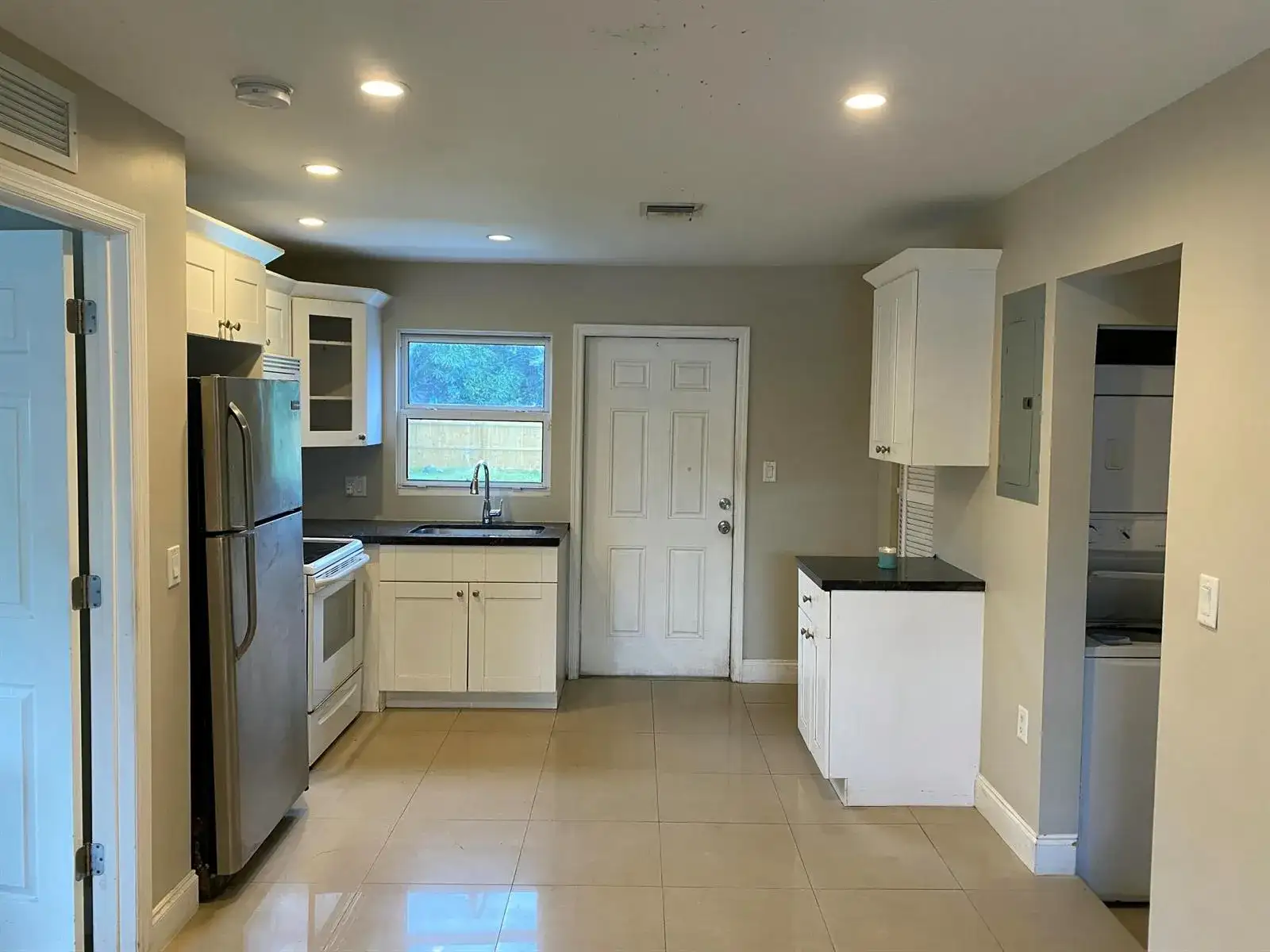 638 SW 7TH Avenue, Delray Beach FL 33444 photo 4