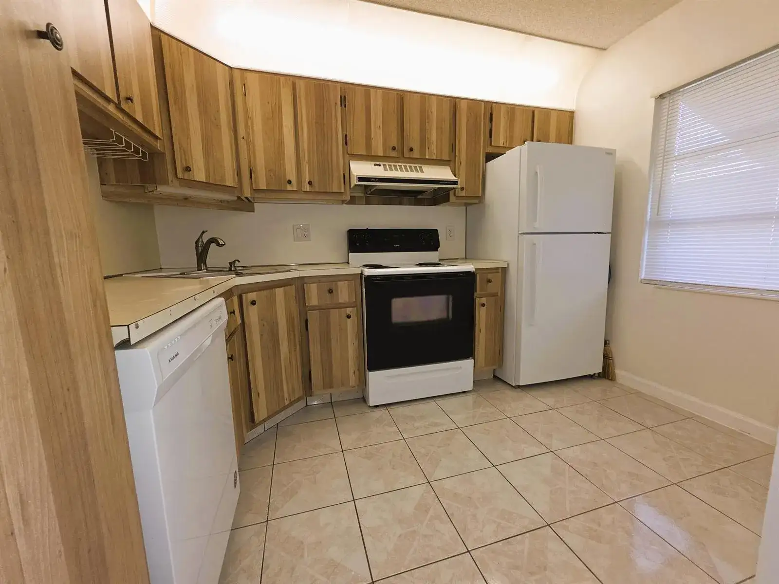 5445 GLENDA Street, West Palm Beach FL 33417 photo 3