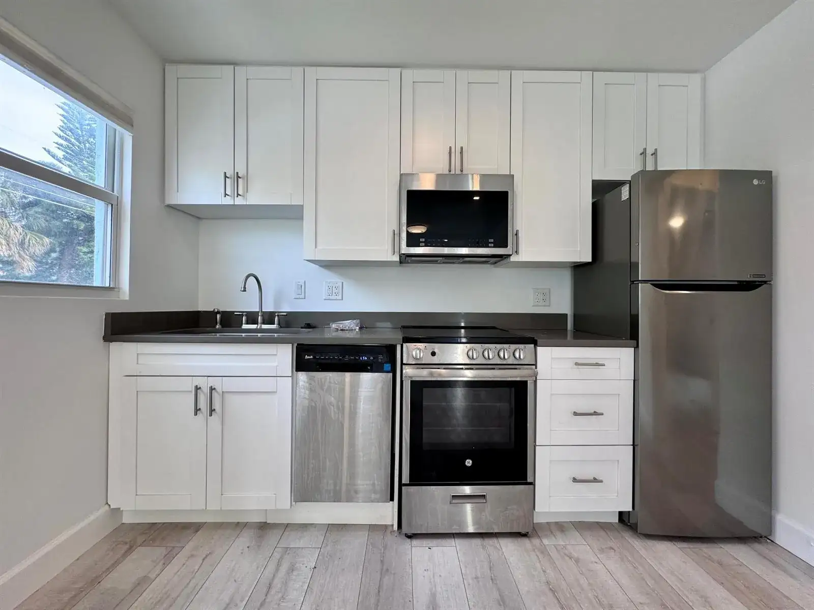 102 S K Street Unit 1, FL 33460 photo 2