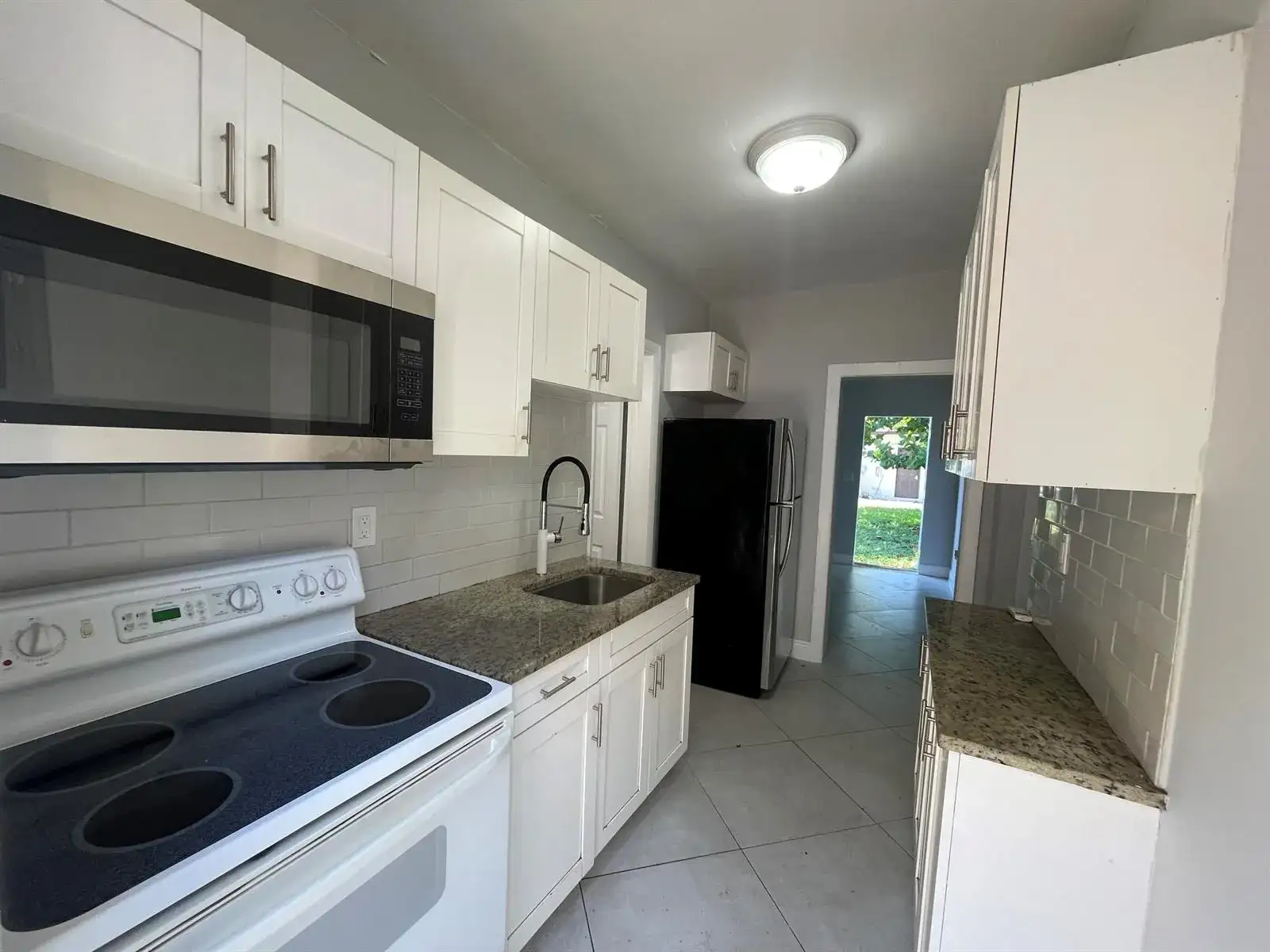 103 NW 7th Avenue, Pompano Beach FL 33060 photo 2